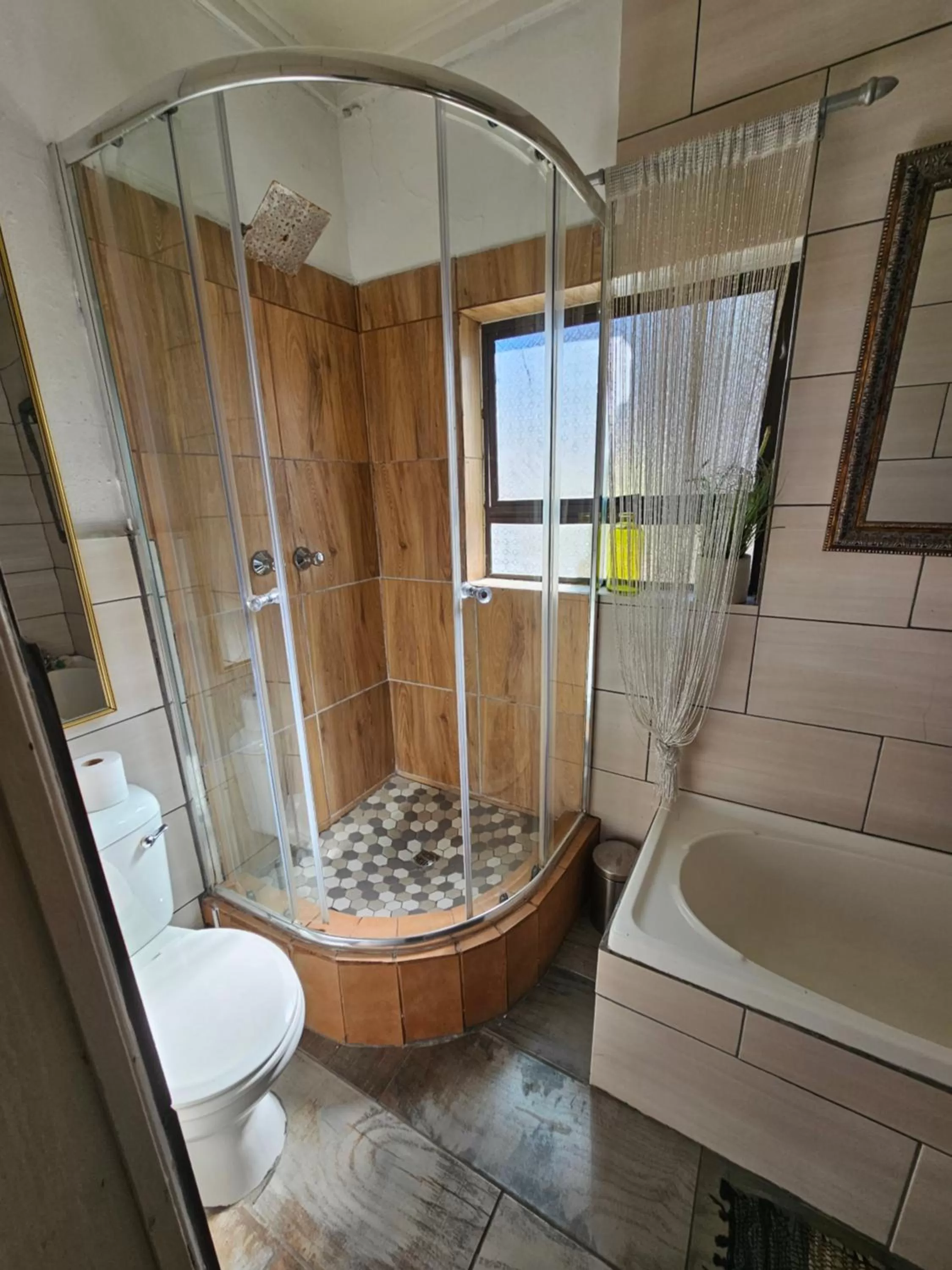 Shower, Bathroom in 51on Church