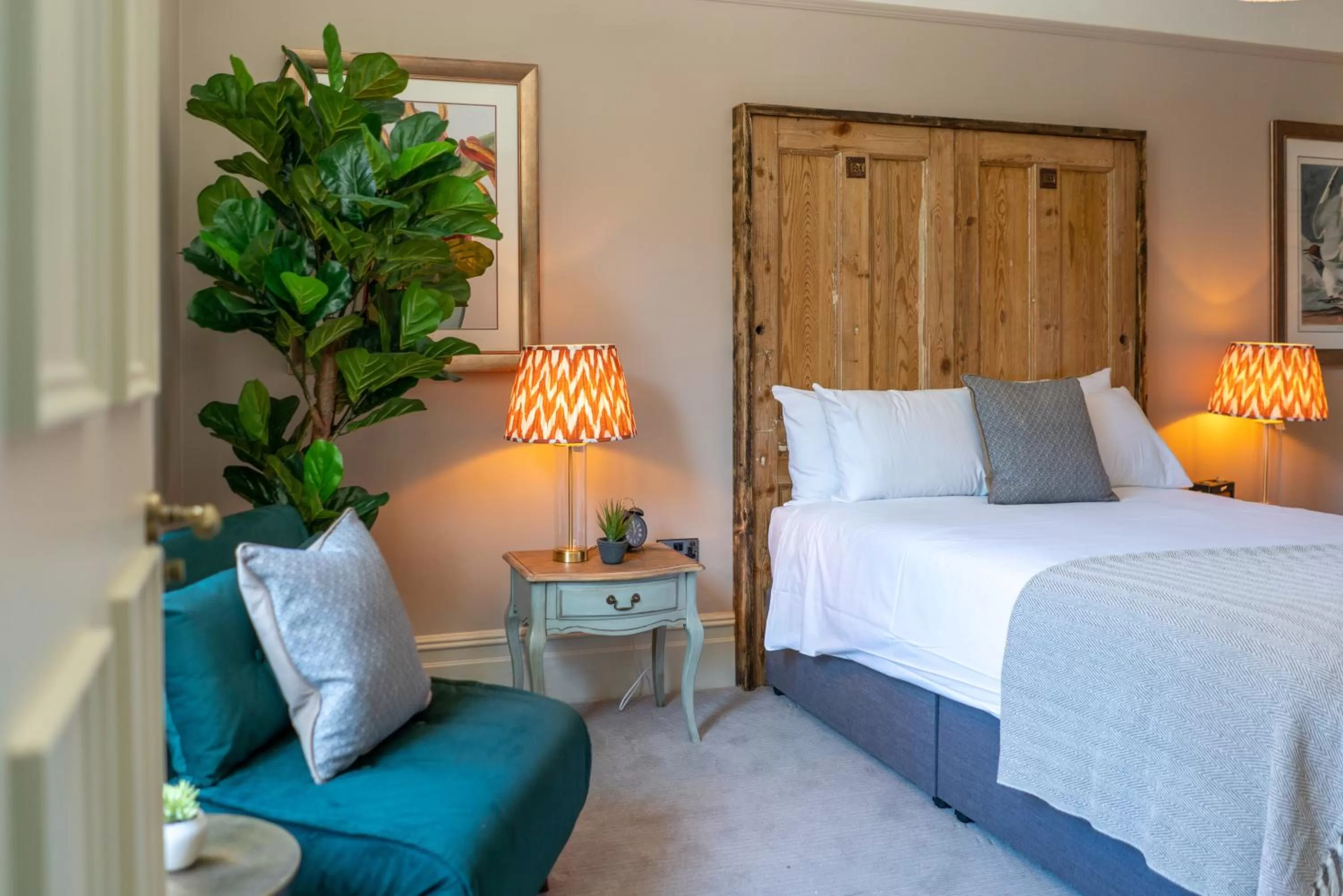 Bed in The Pavilion Arms