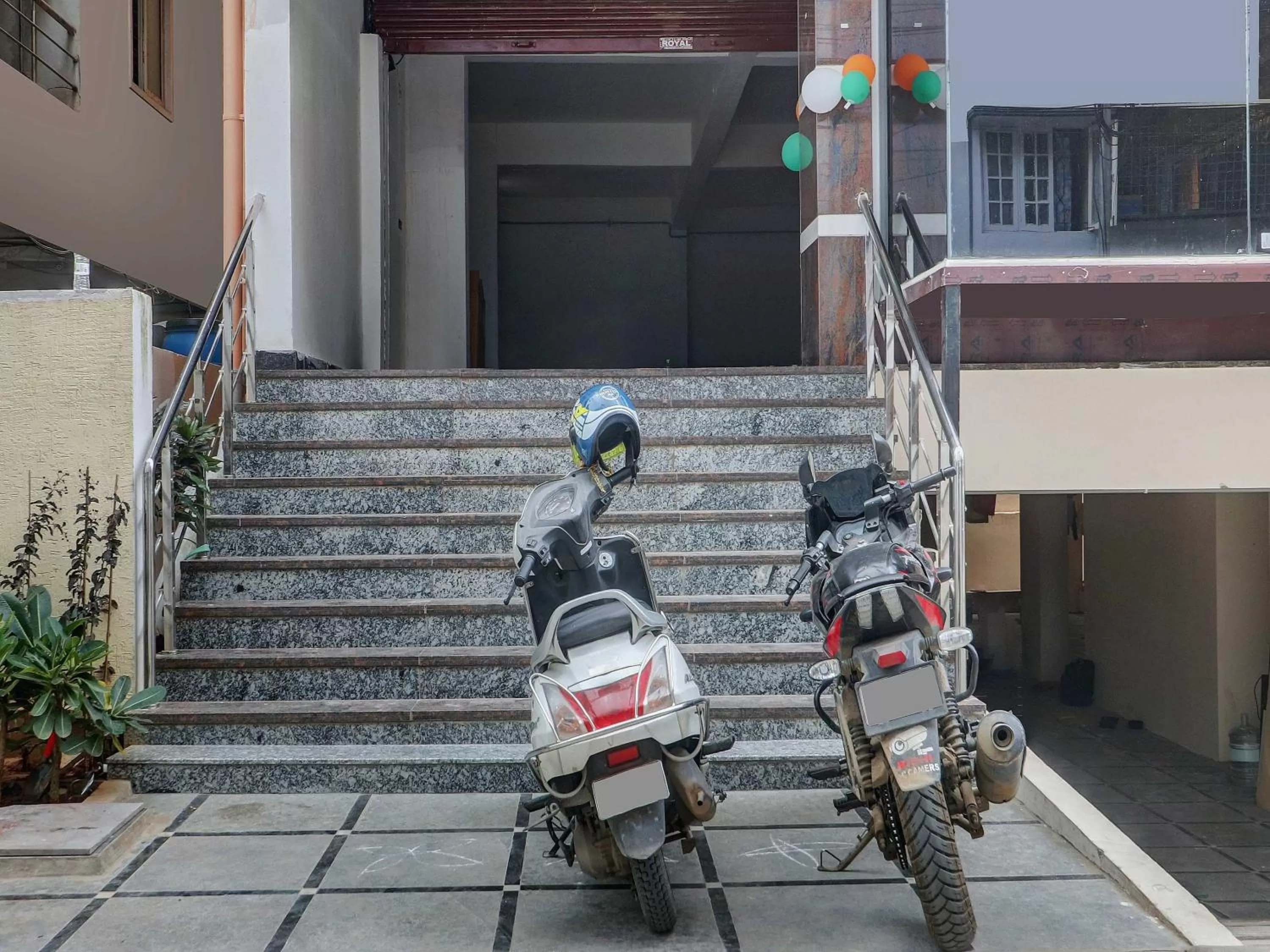 Facade/entrance in Super OYO Collection O Halcyon Madhapur