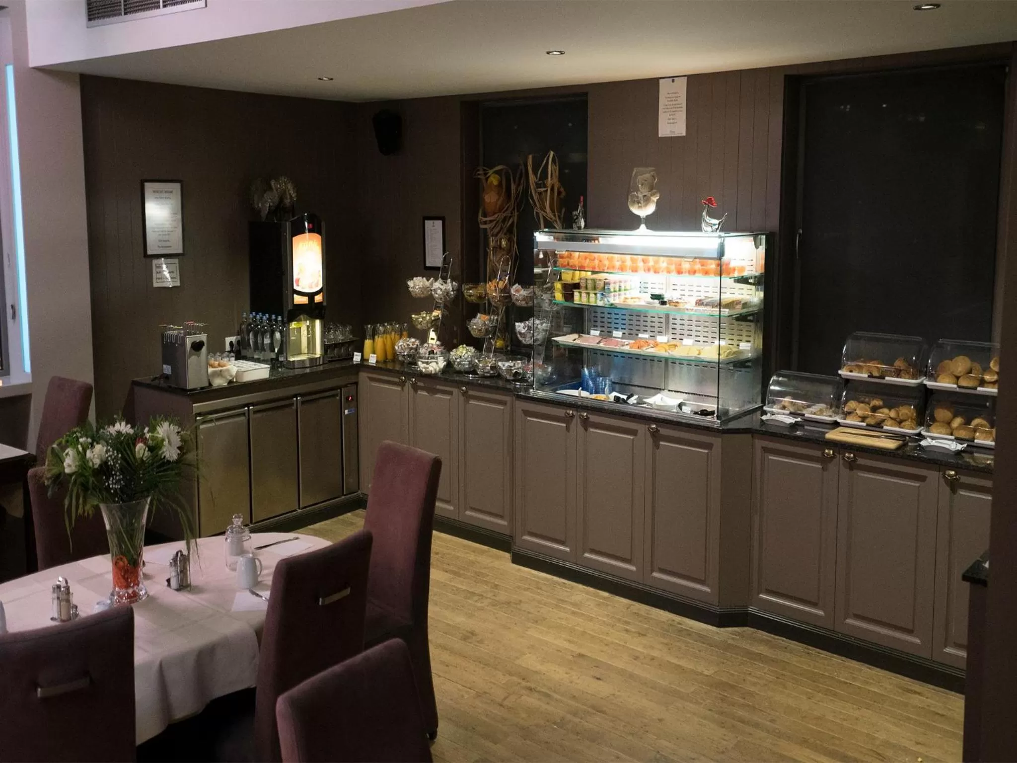 Buffet breakfast in Hotel Orchidee