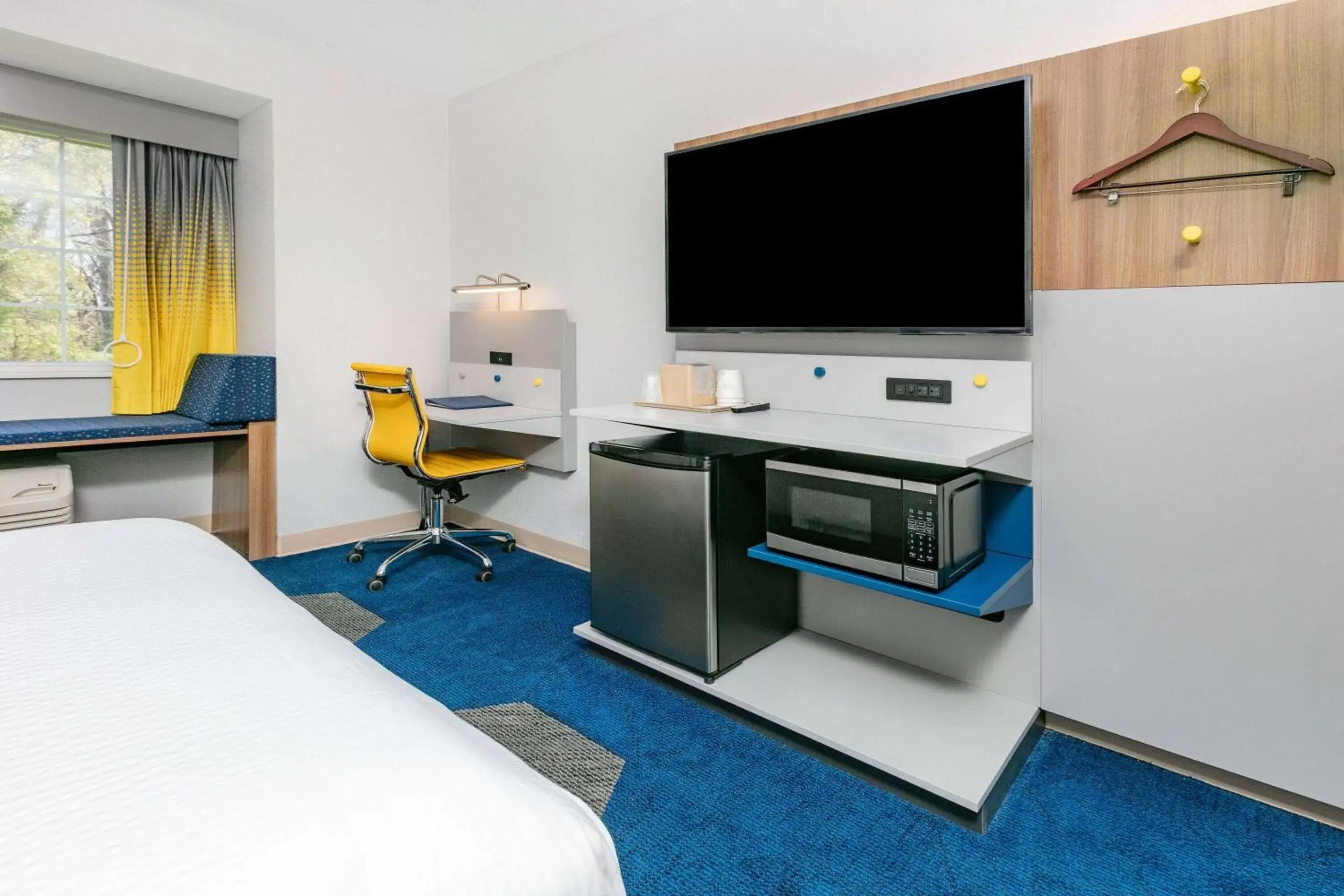 Queen Room - Disability Access- Non-Smoking in Microtel Inn by Wyndham Beckley Queen Room - Disability Access- Non-Smoking in Microtel Inn by Wyndham Beckley