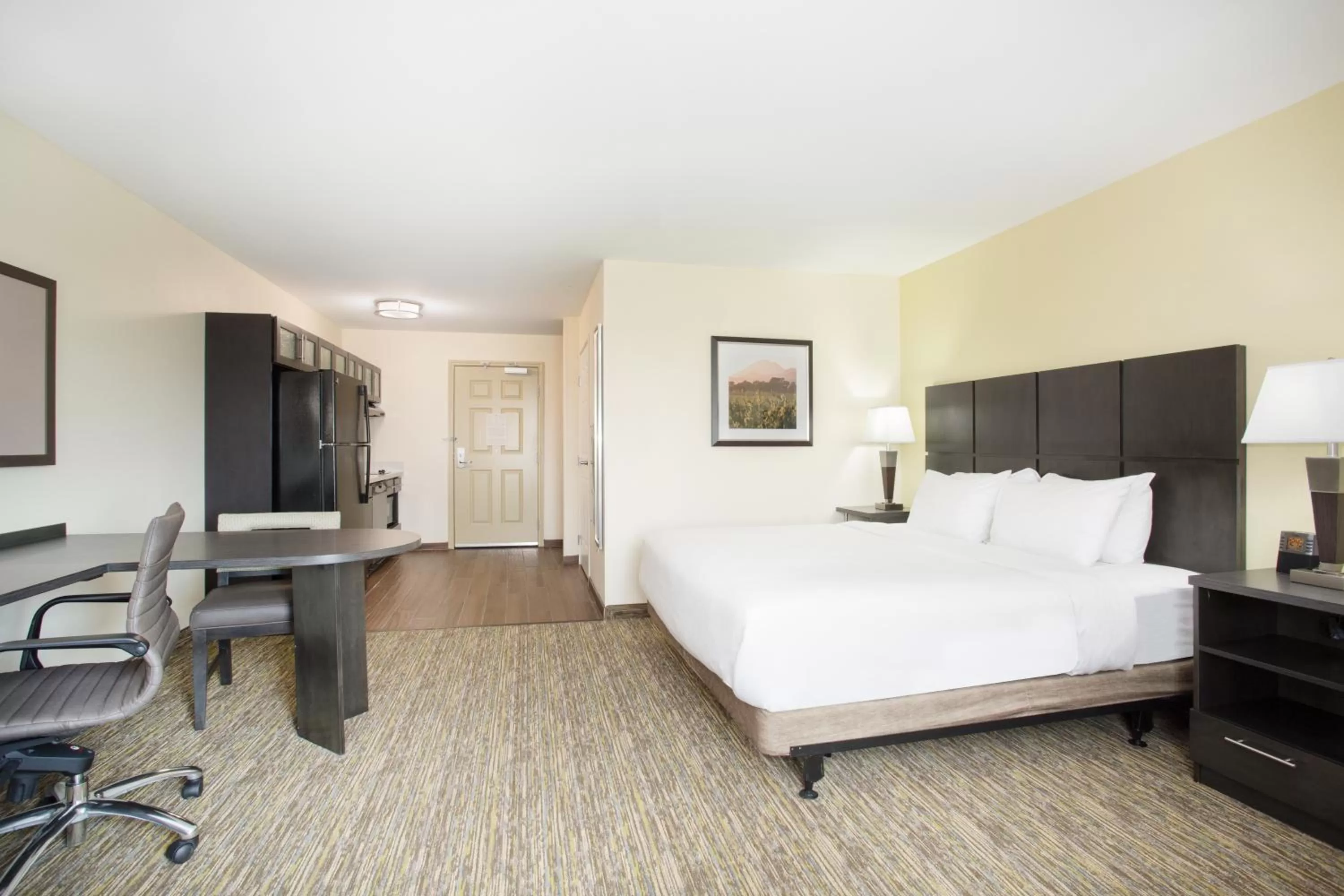 Bedroom, Bed in Candlewood Suites Longmont - Boulder Area by IHG