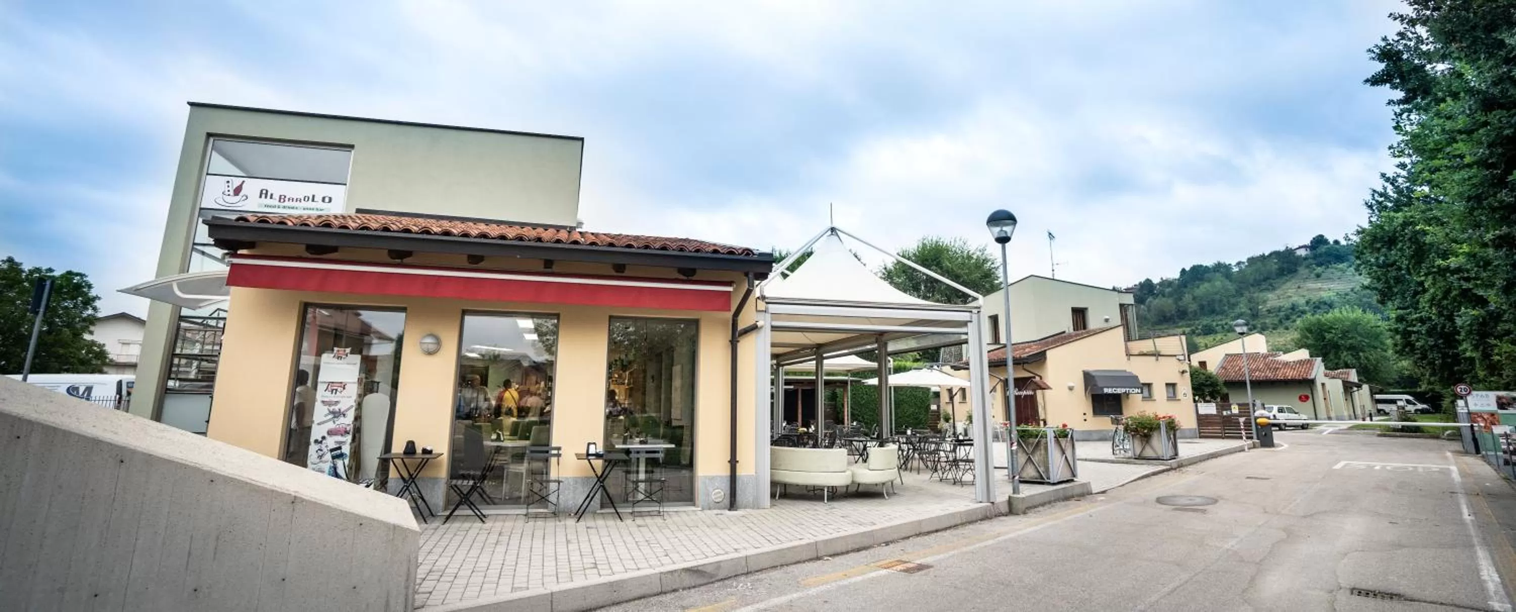 Restaurant/places to eat in Albavillage Rooms & Camping