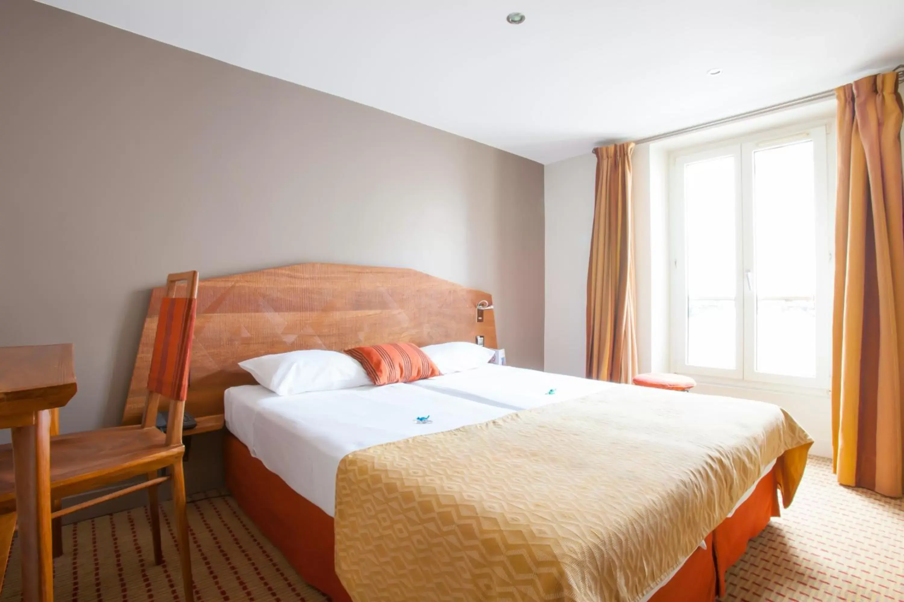 Classic Double Room Courtyard Side in Hotel Moulin Plaza Classic Double Room Courtyard Side in Hotel Moulin Plaza