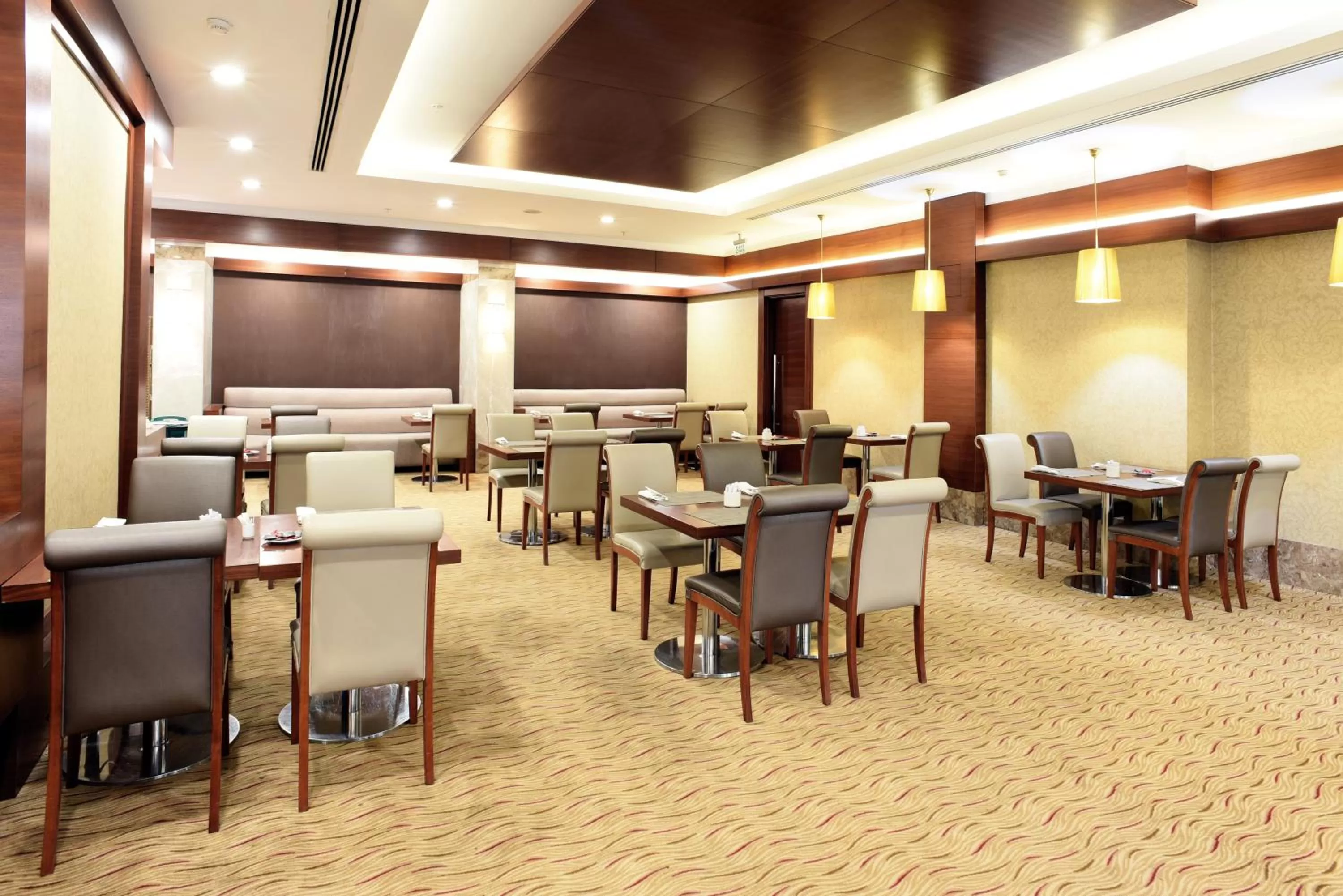 Restaurant/places to eat in Ramada Plaza Altin Kayisi Hotel