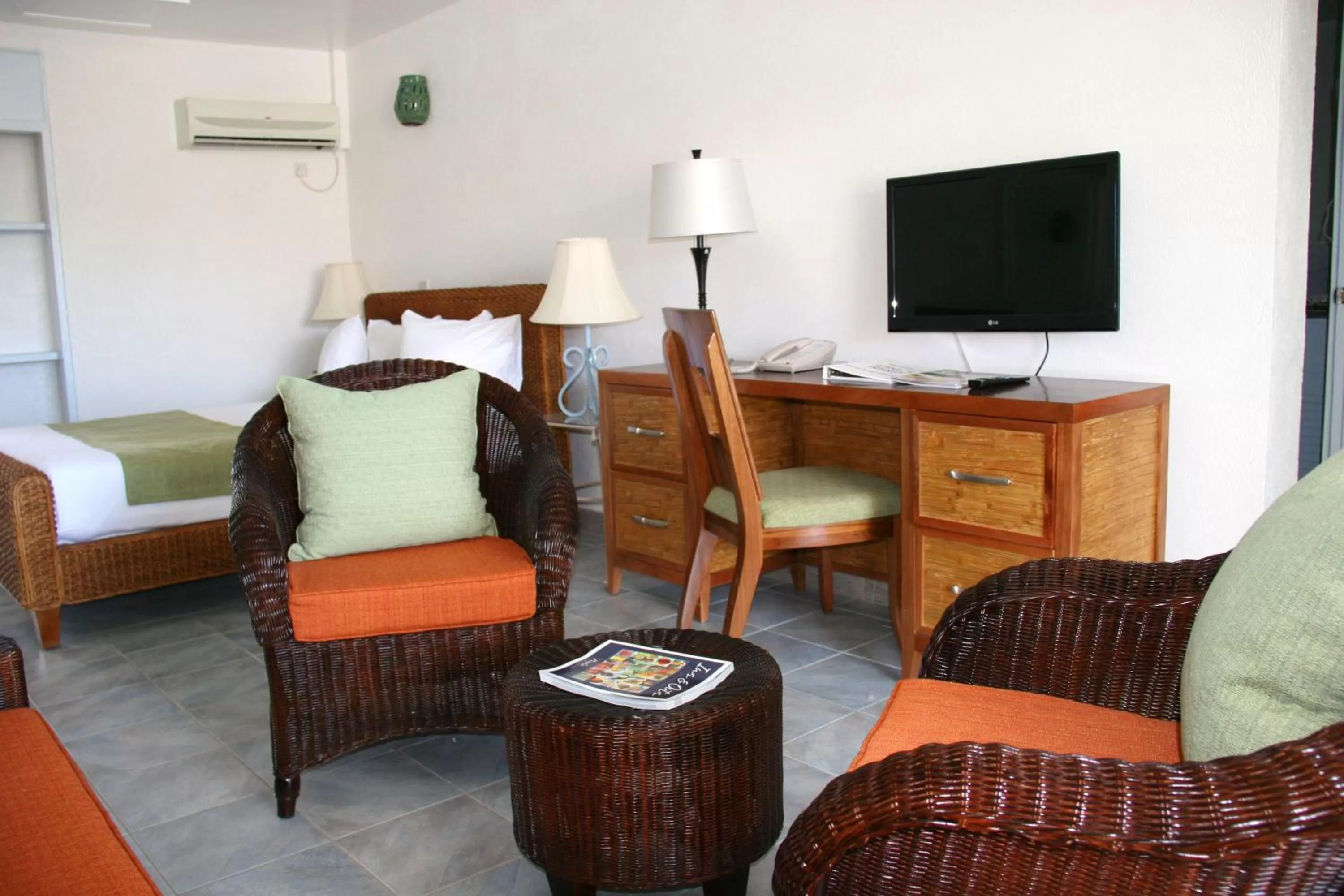 TV and multimedia, Bed in Infinity on the Beach