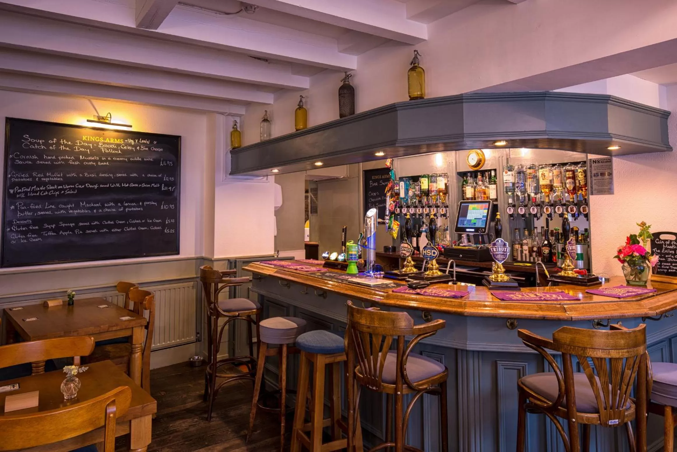 Property building in Kings Arms