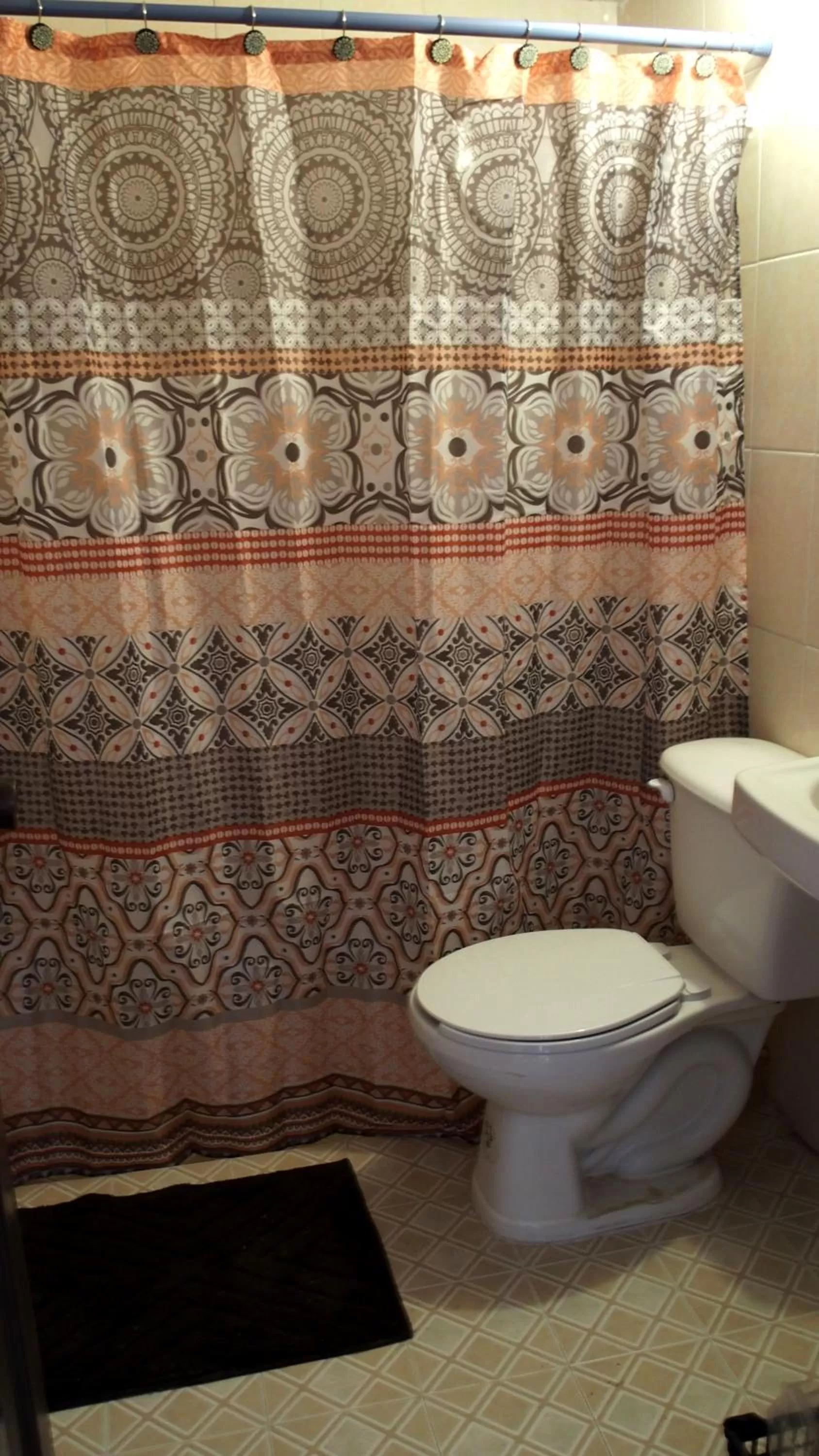 Bathroom in kukulkan hostal