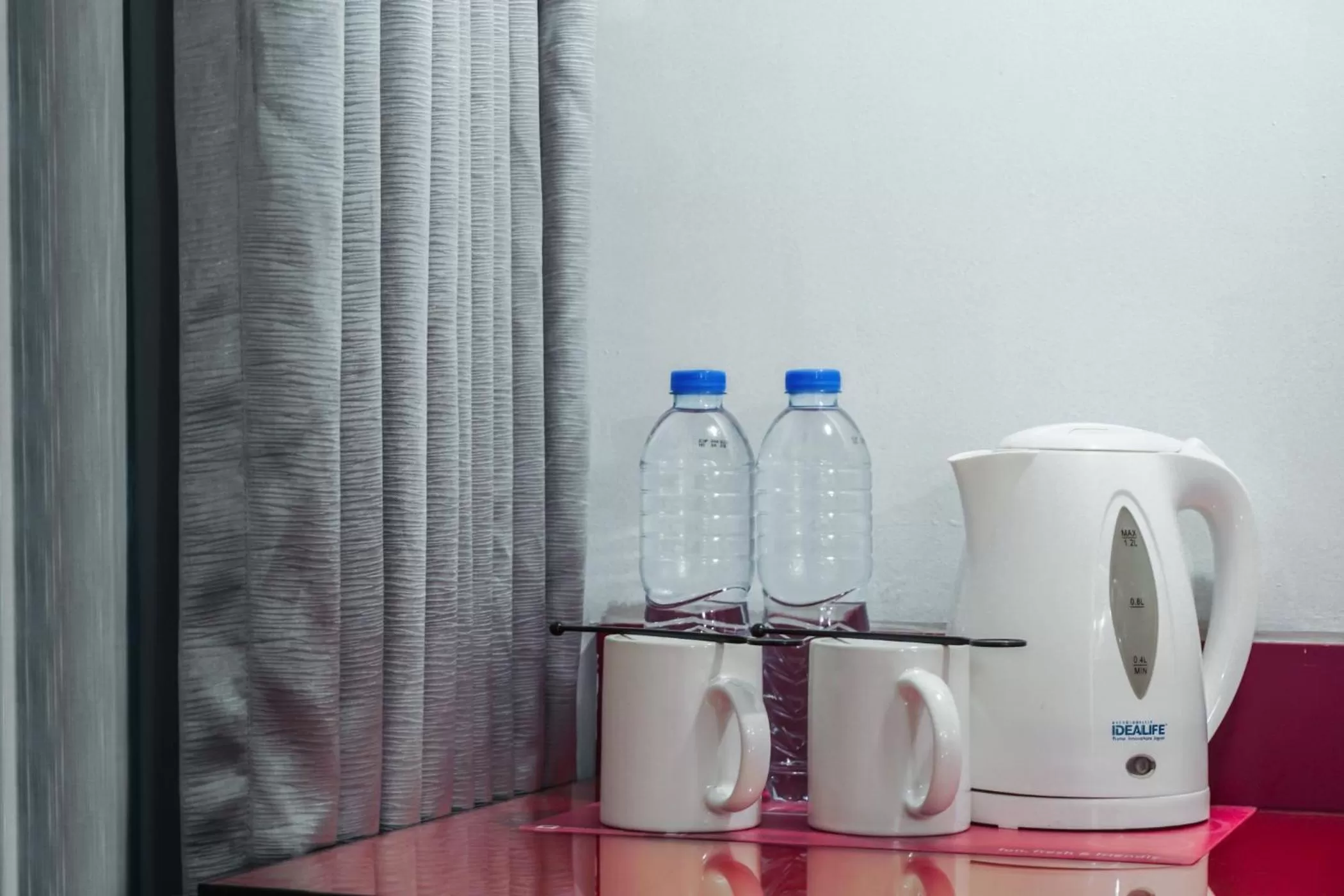 Coffee/tea facilities in favehotel Premier Cihampelas