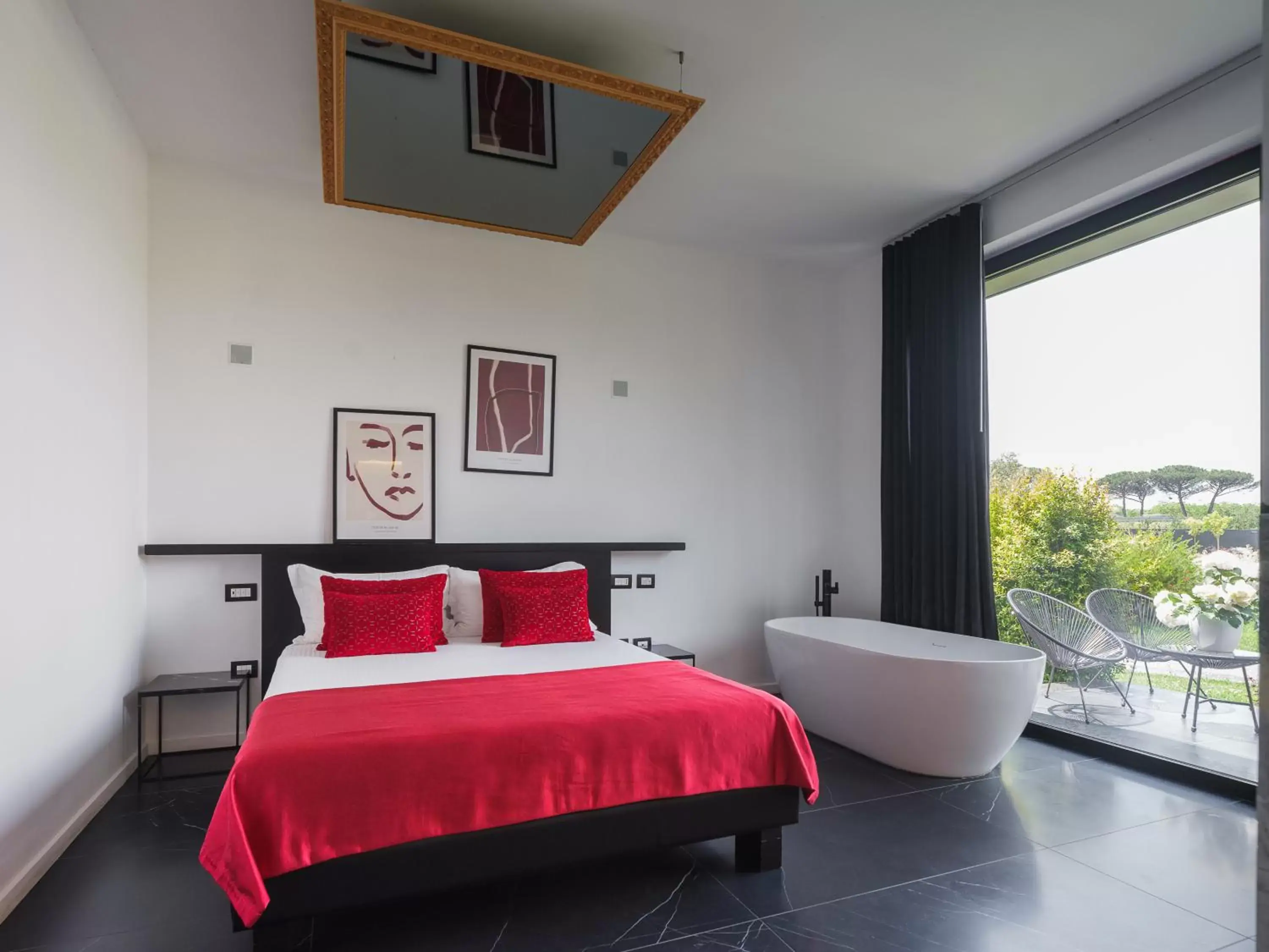 Deluxe Double Room with Bath in Secret Garden Deluxe Double Room with Bath in Secret Garden