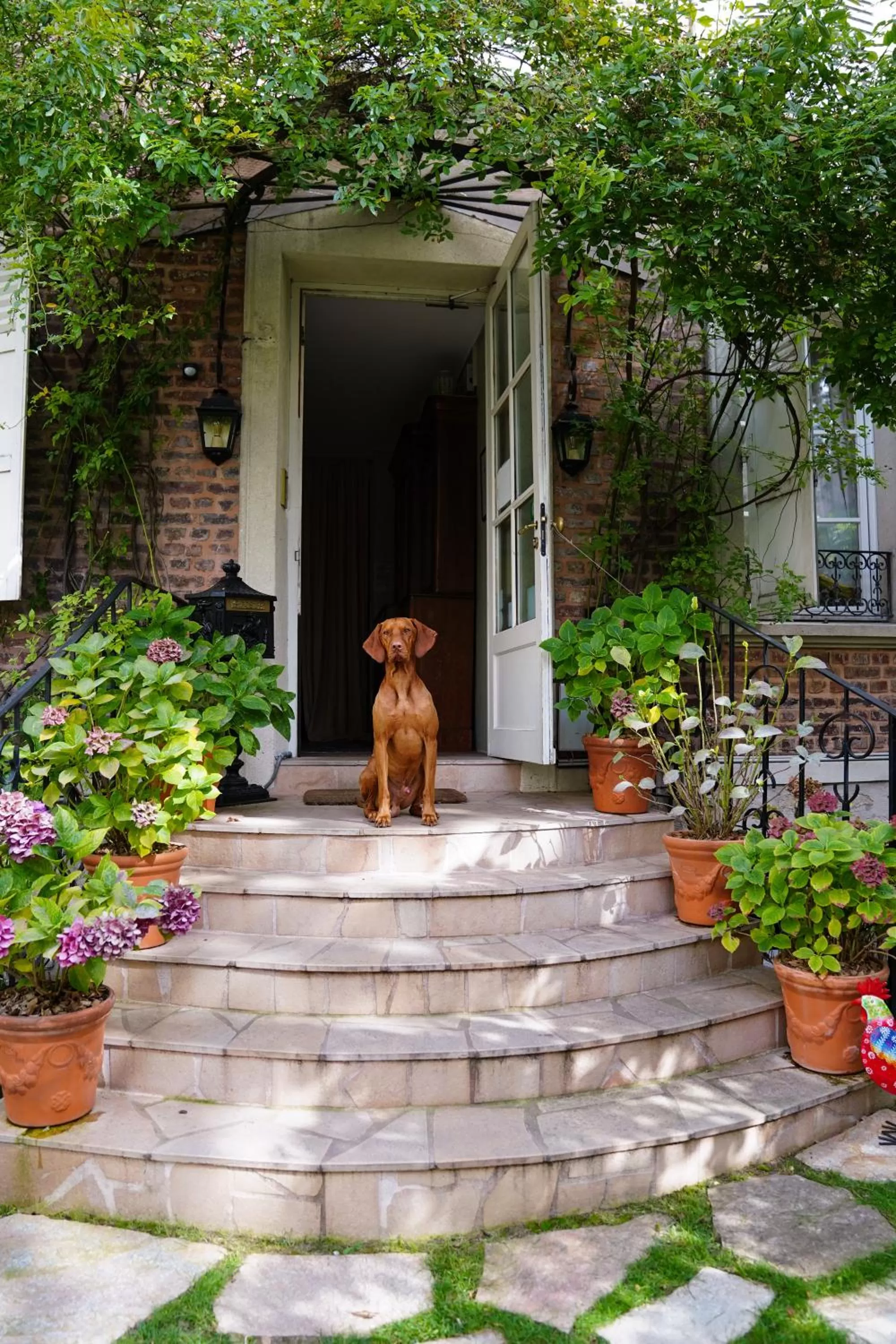 Facade/entrance in Villa Escudier Appart-hôtel