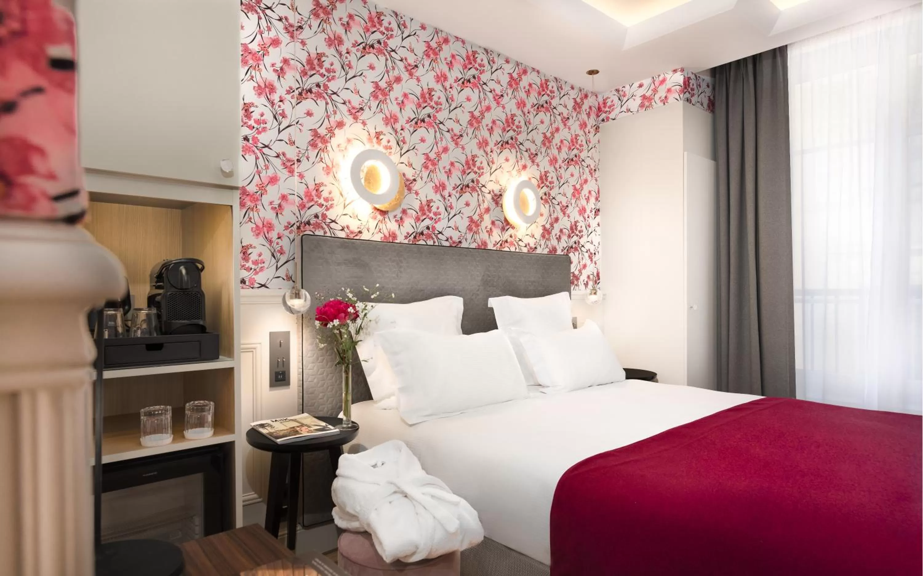 Standard Single Room with Double Bed in Hotel Cambon