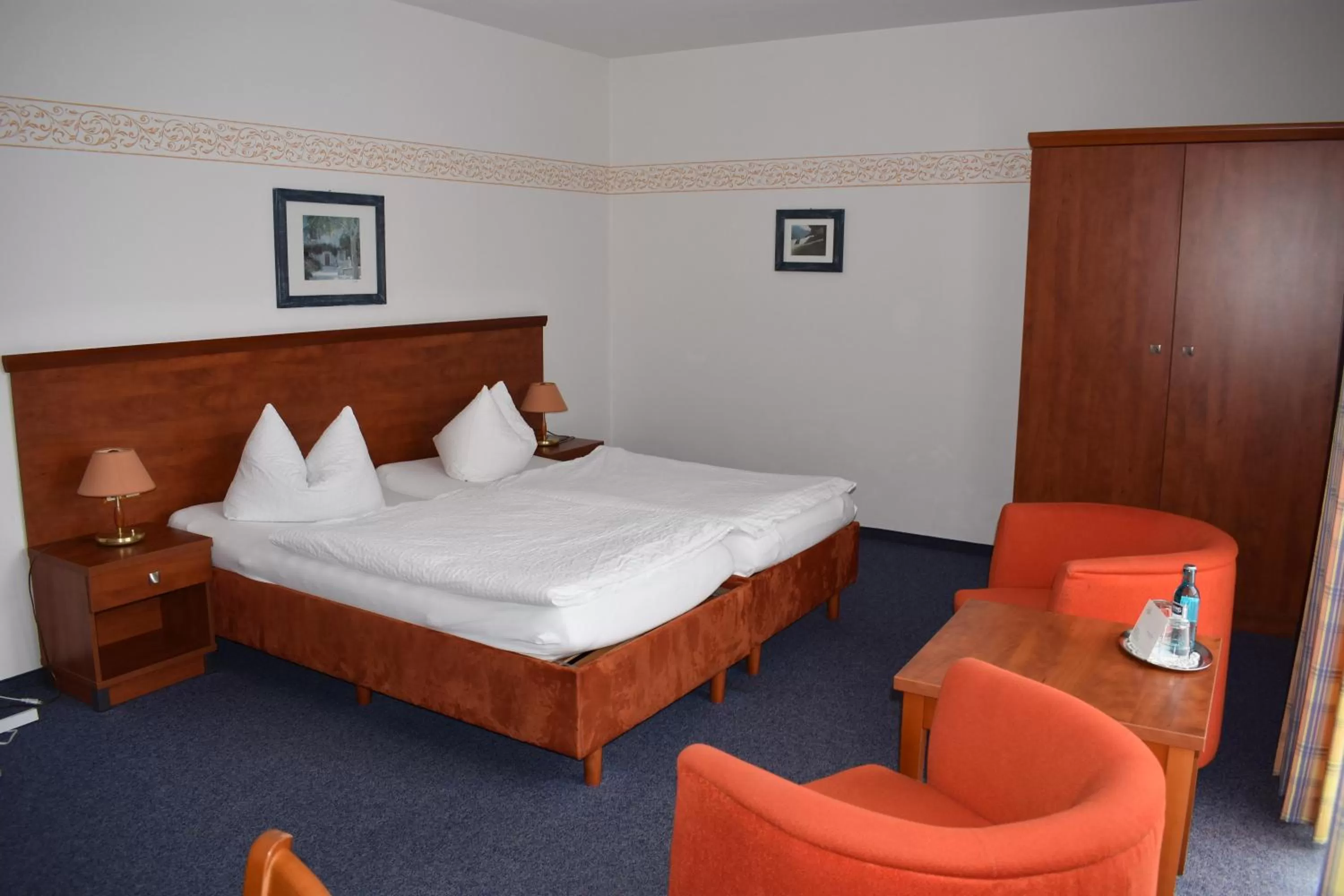 Bed in Hotel garni "Am Hafen"