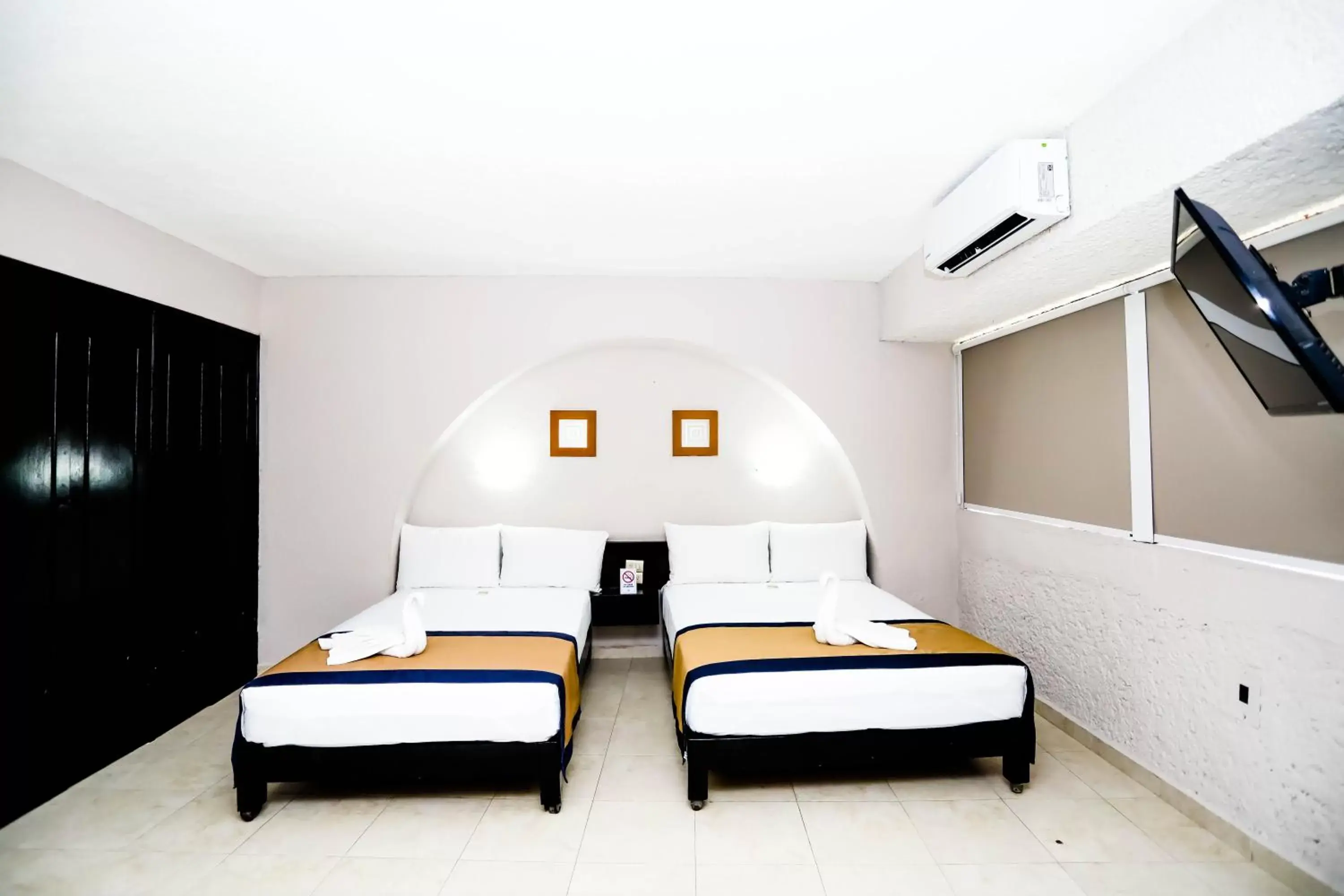 Superior Twin Room in Hotel Caribe Internacional Cancun Superior Twin Room in Hotel Caribe Internacional Cancun