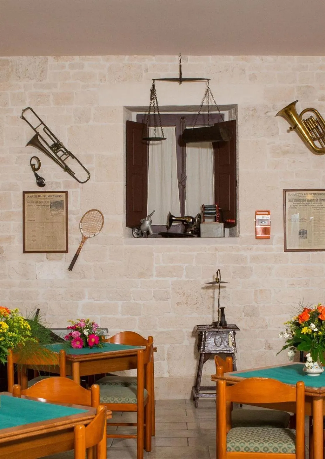 Communal lounge/ TV room in Hotel Ramapendula