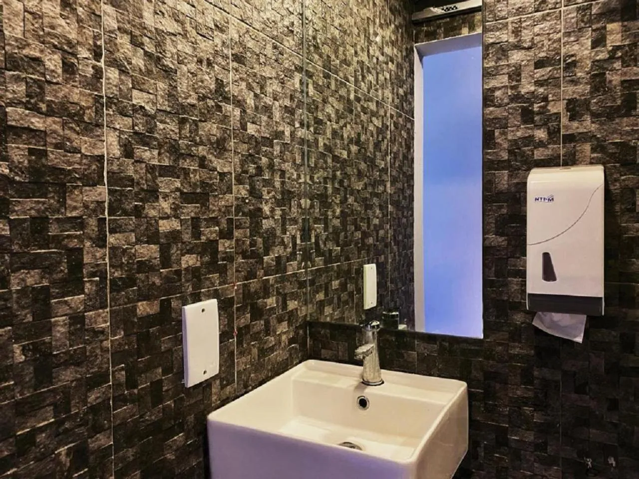 Hotel Calmo Chinatown