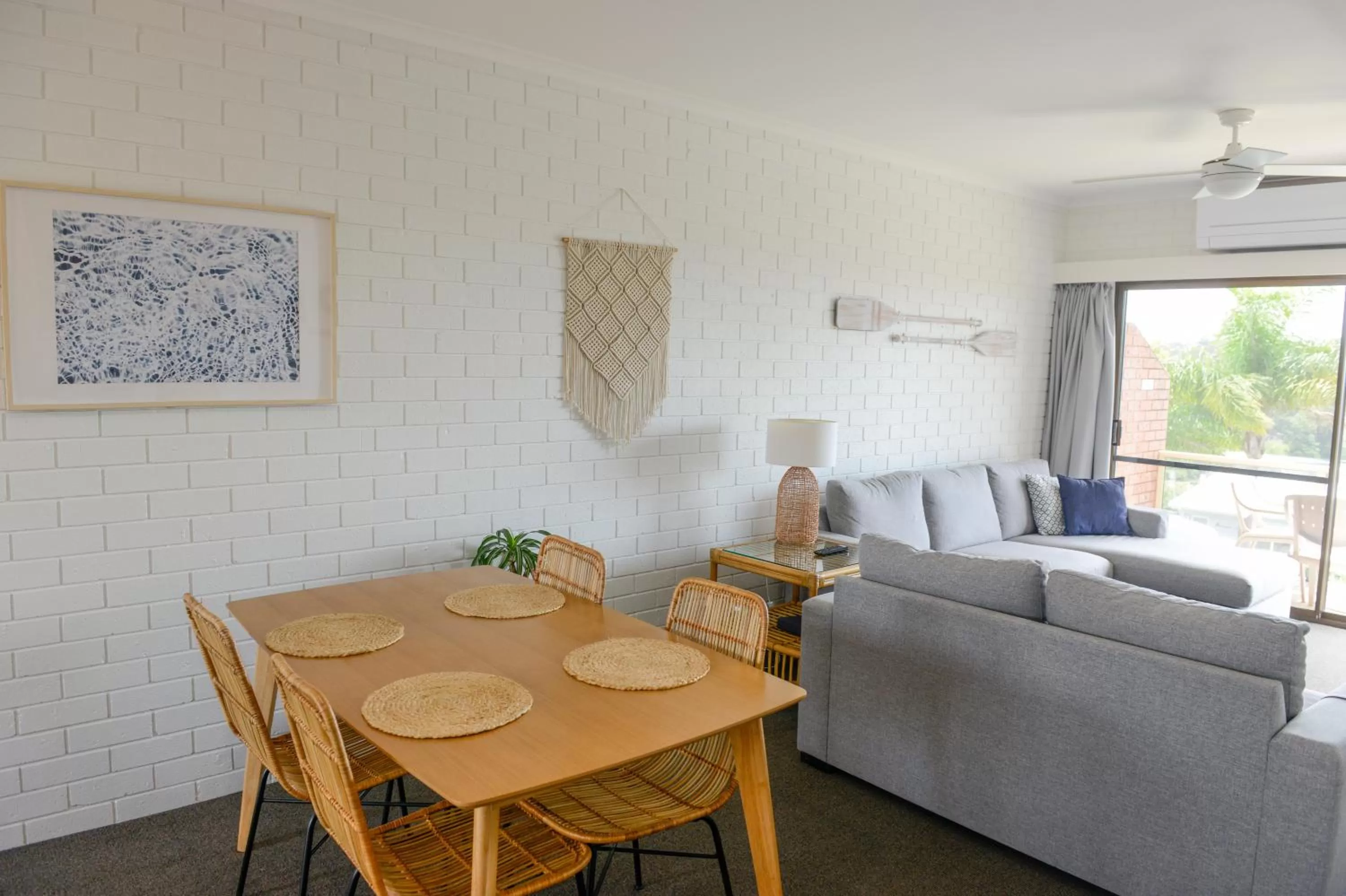 Dining area in Mollymook Seascape Motel and Apartments