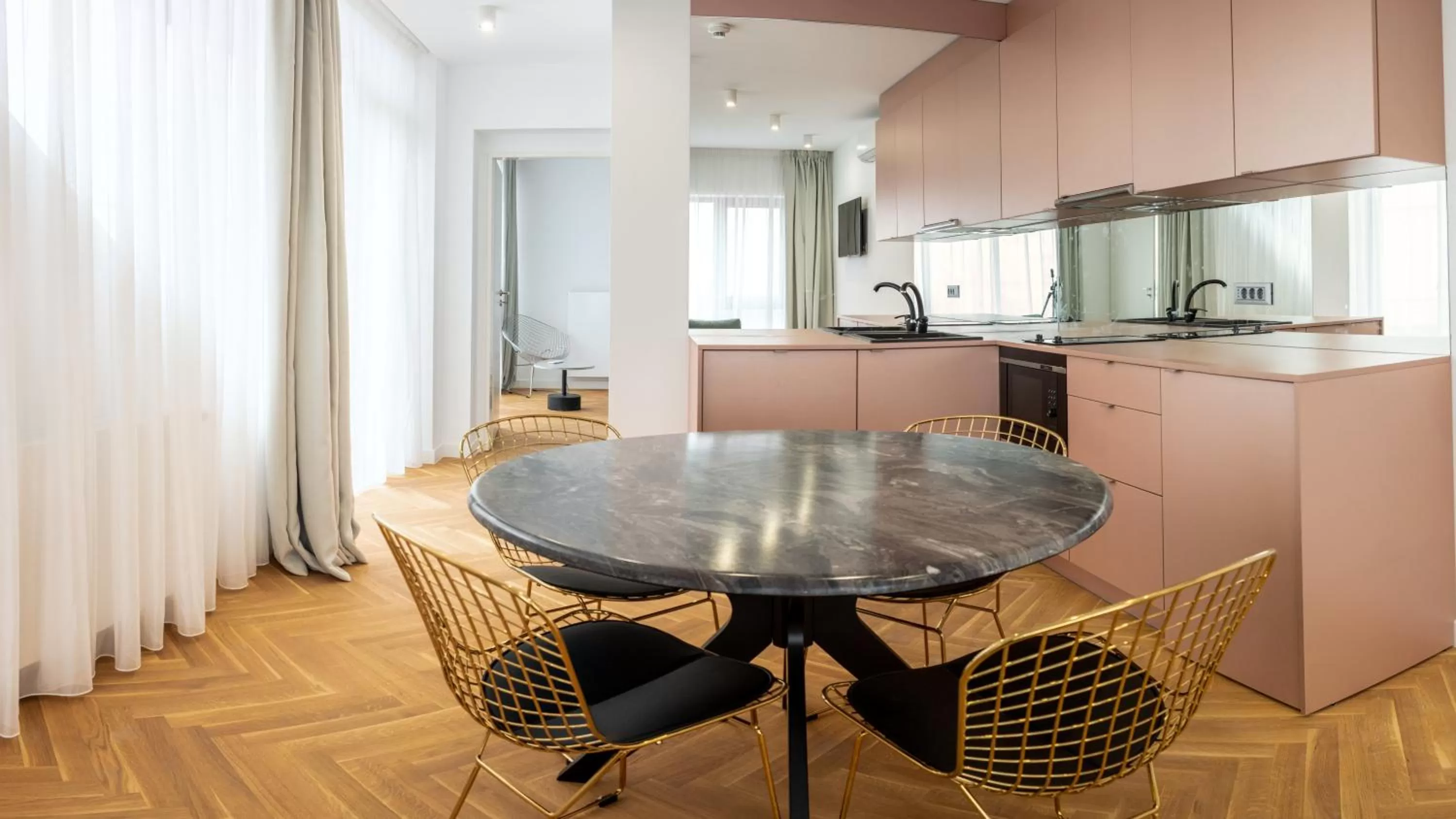 Kitchen or kitchenette in Aparthotel Blend City Center