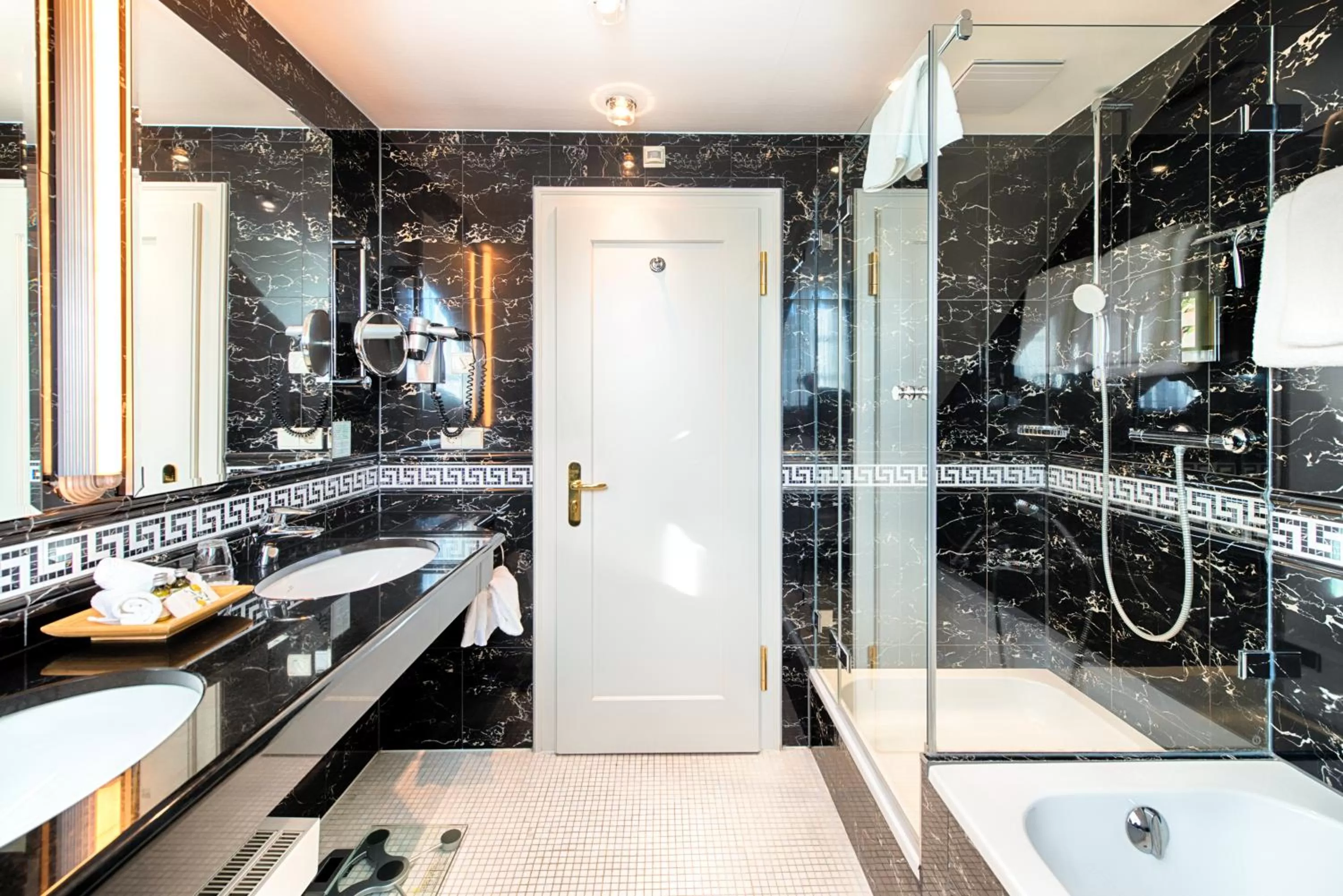 Bathroom in Hotel Villa Geyerswörth