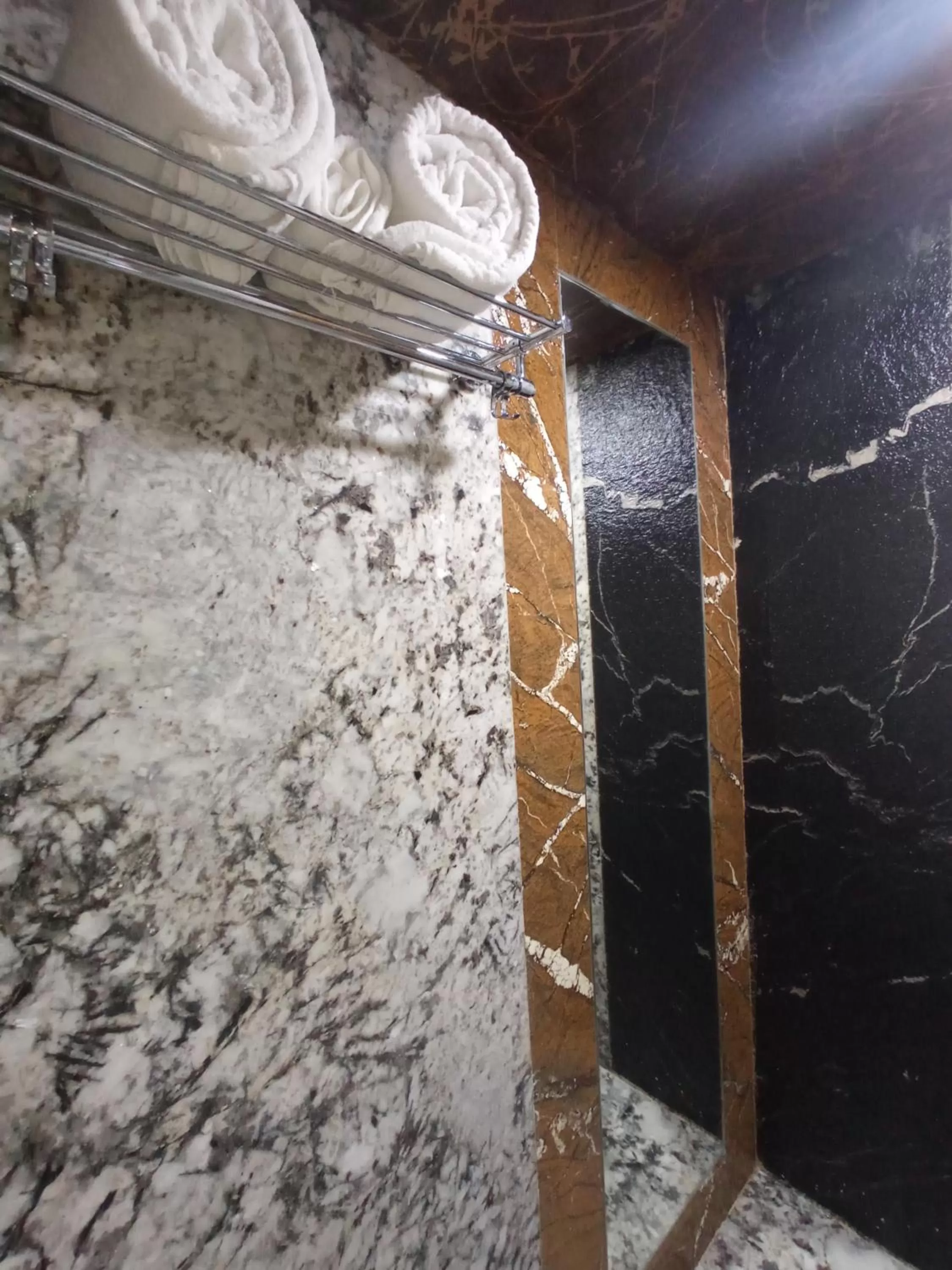 Bathroom in Hotel Blooming Soul