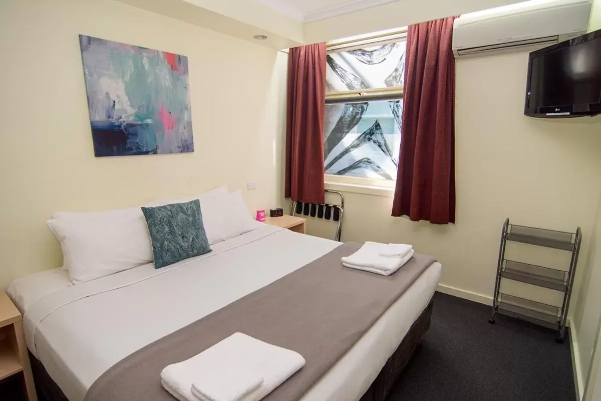 Double Room in Miami Hotel Melbourne Double Room in Miami Hotel Melbourne