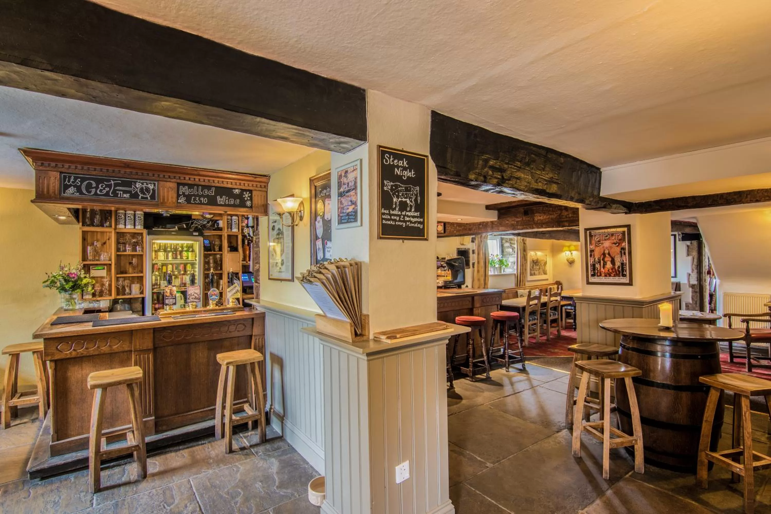 Restaurant/places to eat in The Old Hall Inn