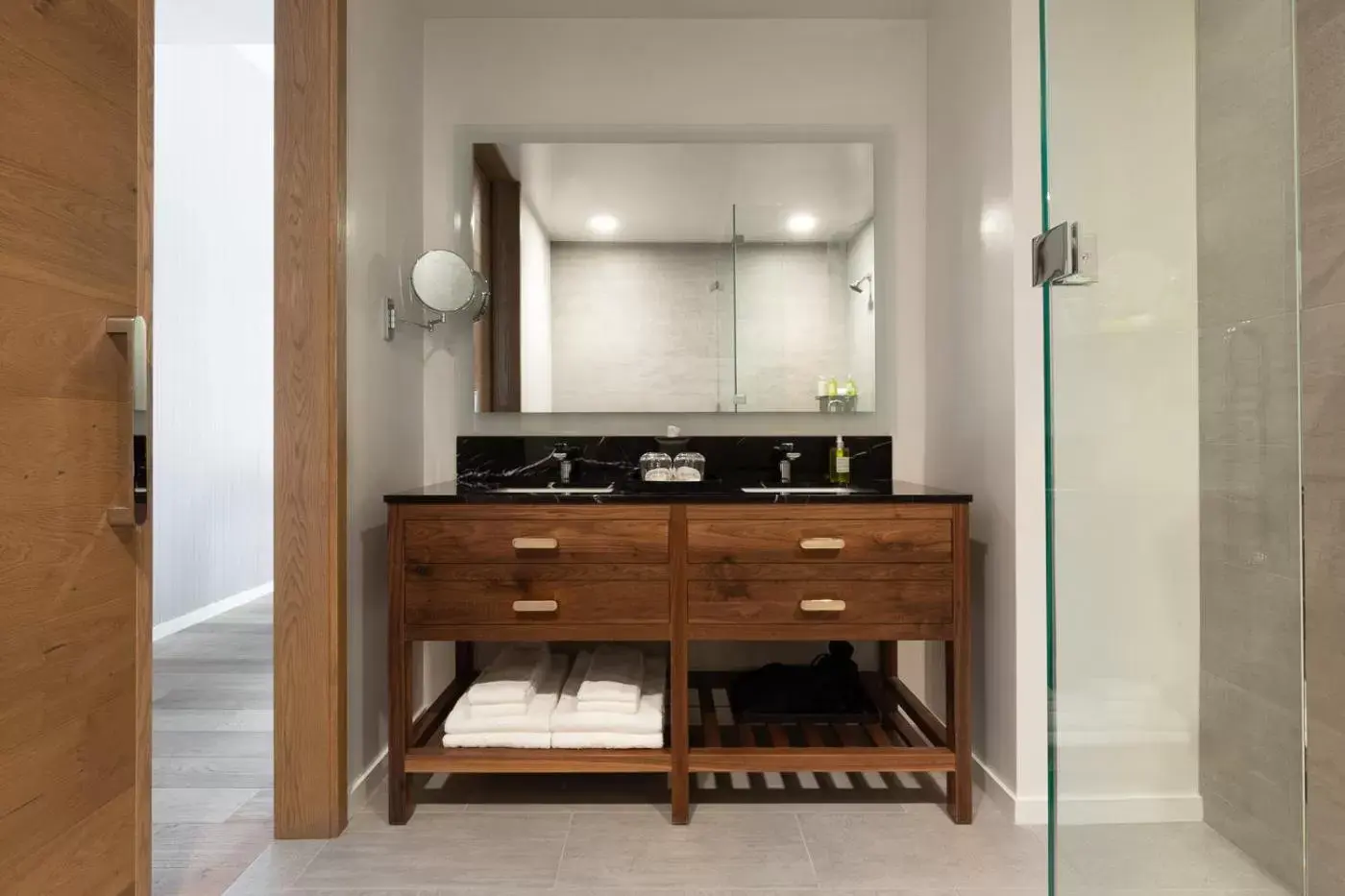 King Room - Disability Access in Park James King Room - Disability Access in Park James