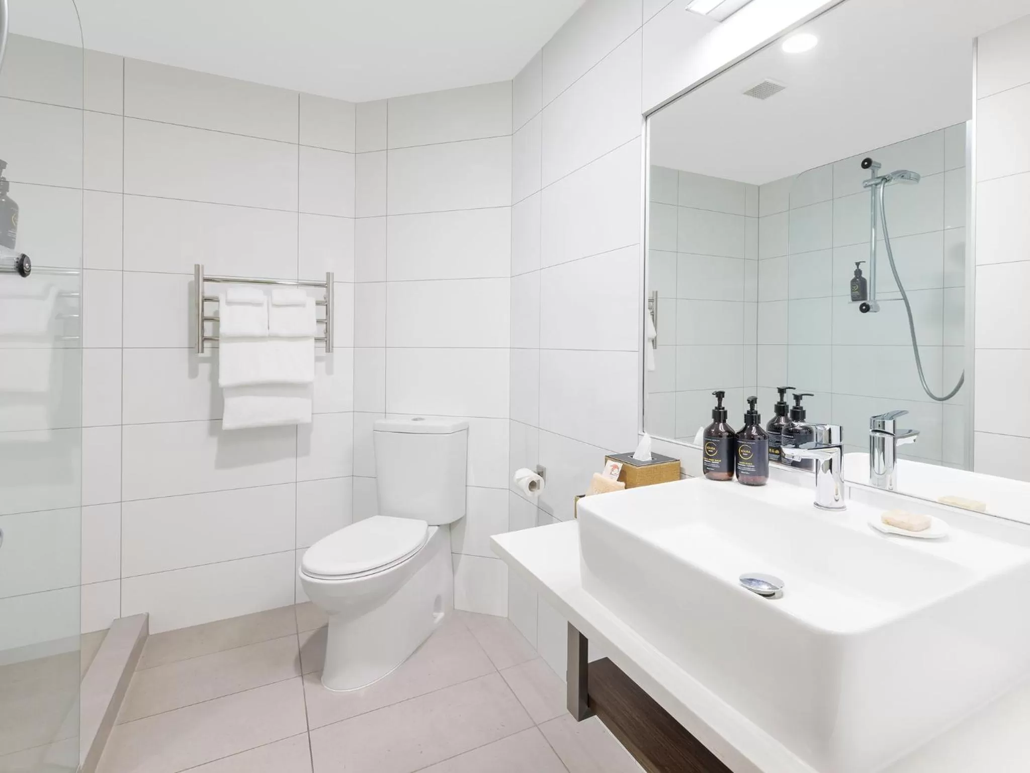 Toilet in JetPark Hotel Rotorua