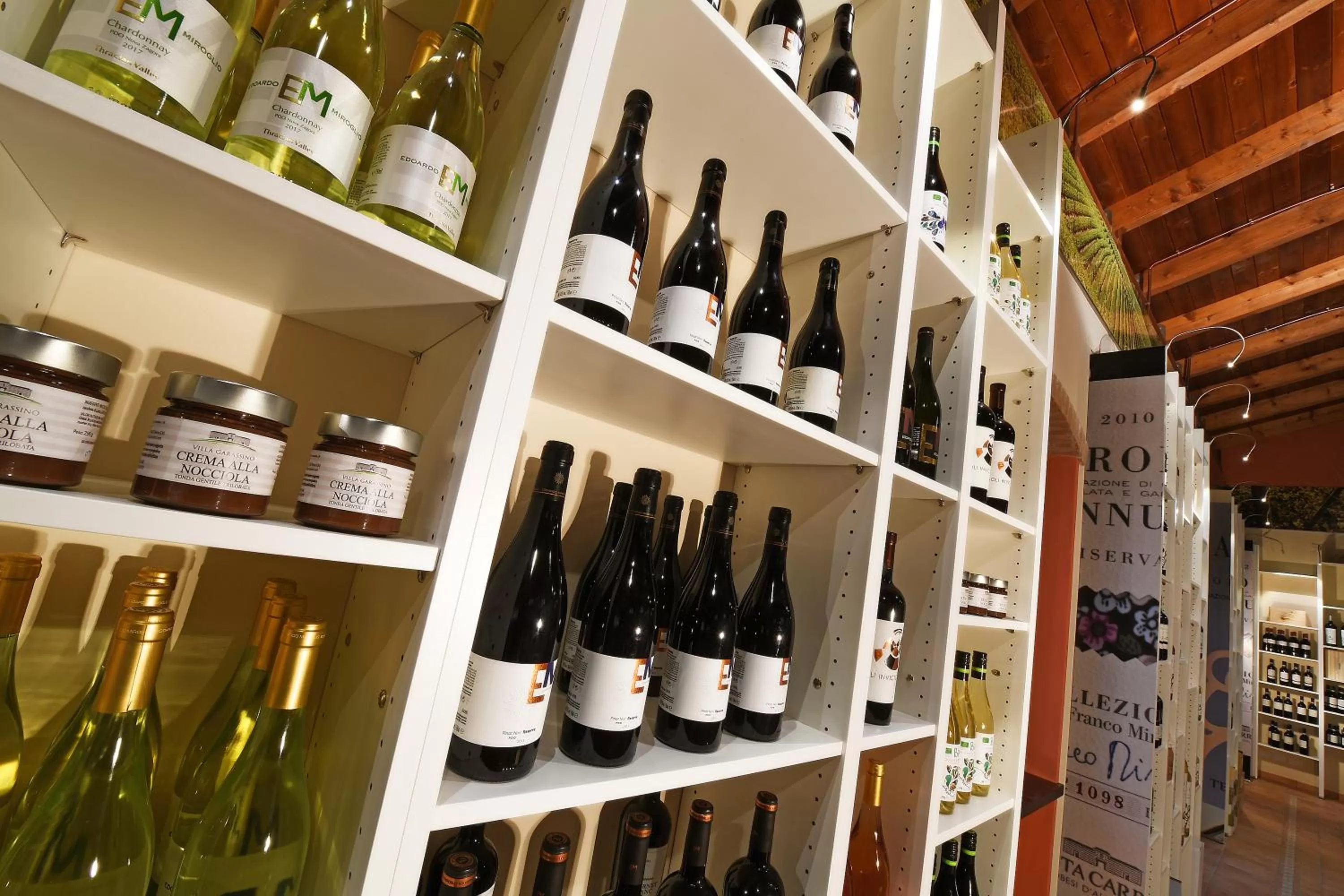 Alcoholic drinks in Panoramic Villa Garassino - country rooms and fine restaurant