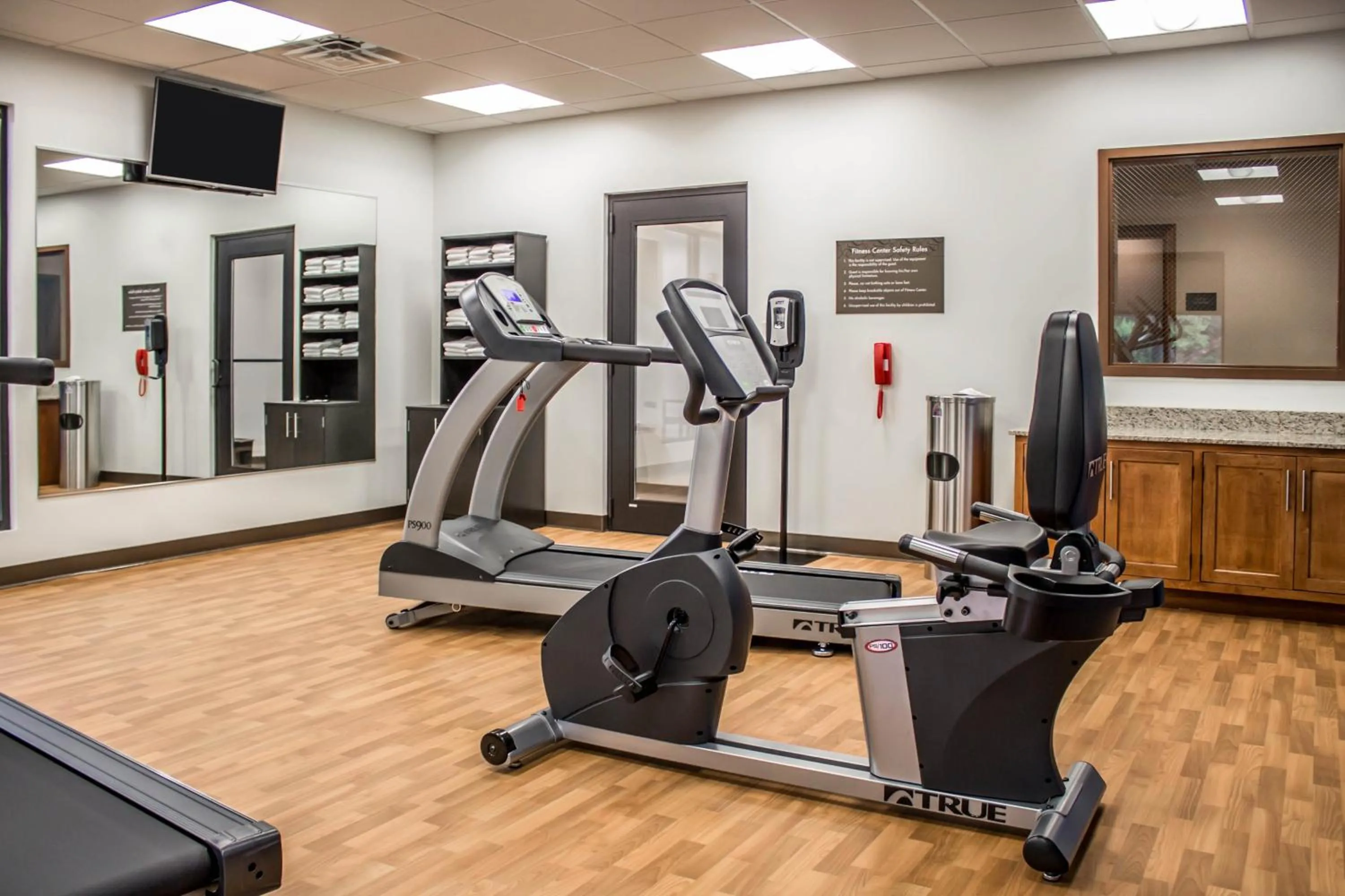 Fitness centre/facilities in Comfort Suites Hartville-North Canton