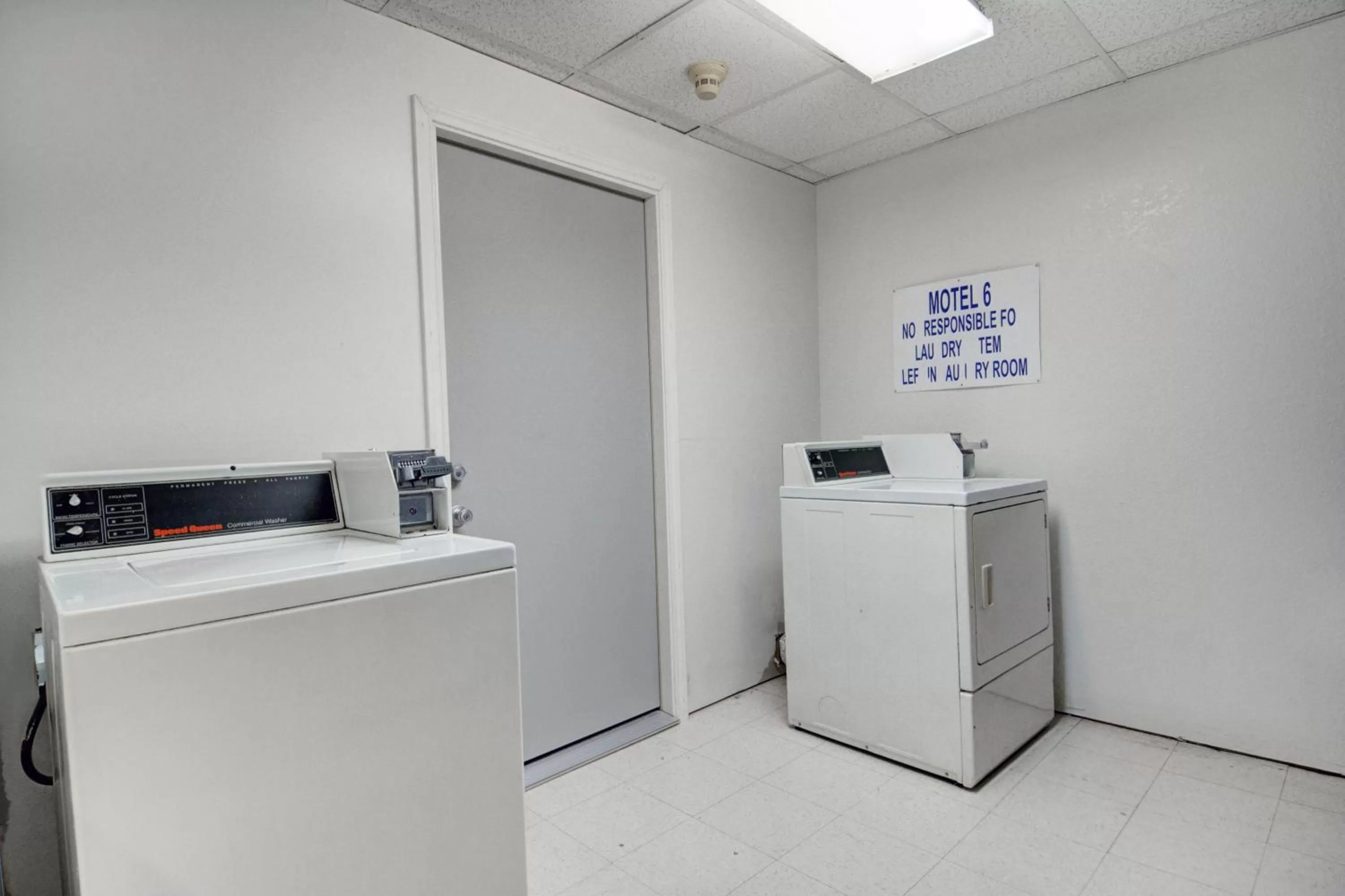 Area and facilities in Motel 6-Denison, TX