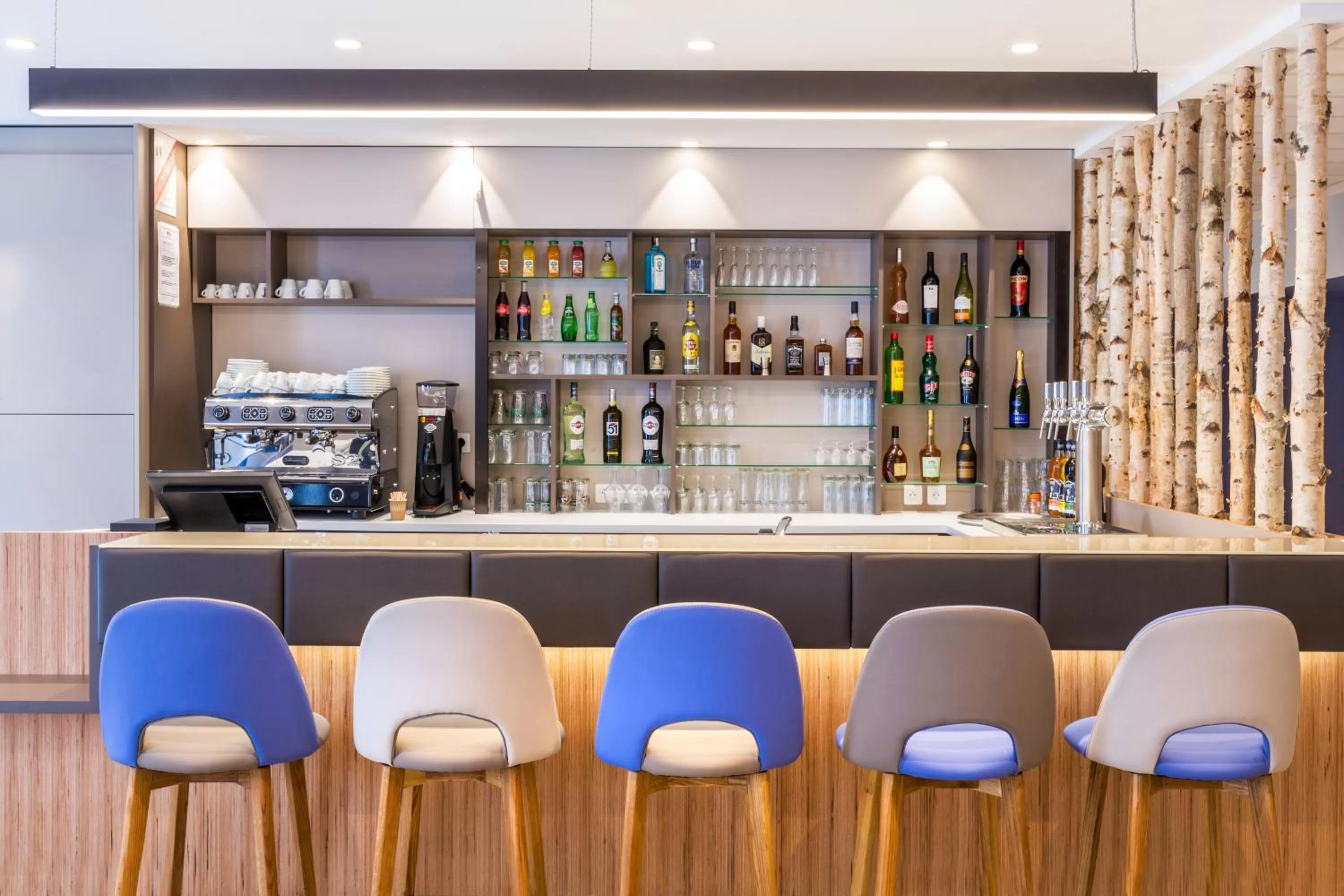 Lounge or bar in Best Western Le Beffroi