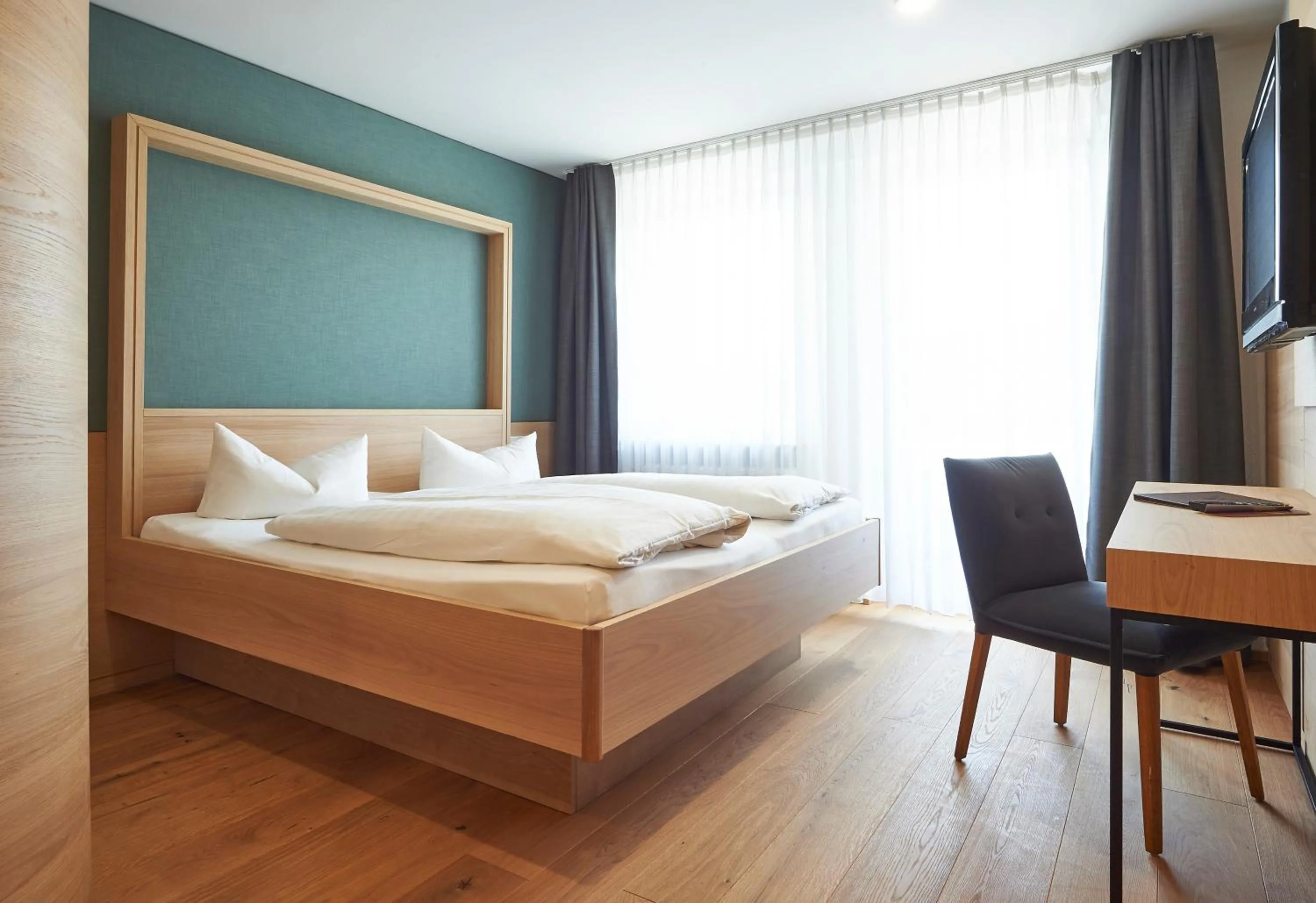 Photo of the whole room, Bed in Hotel Zur Schönen Aussicht