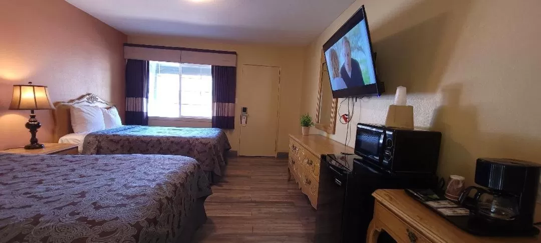 Photo of the whole room in Lakeview Inn