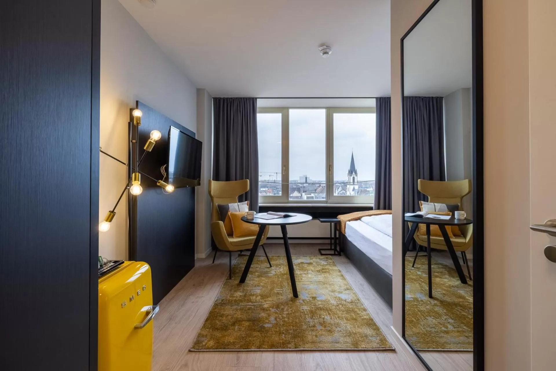 TV/Entertainment Center in JOYN Cologne - Serviced Apartments