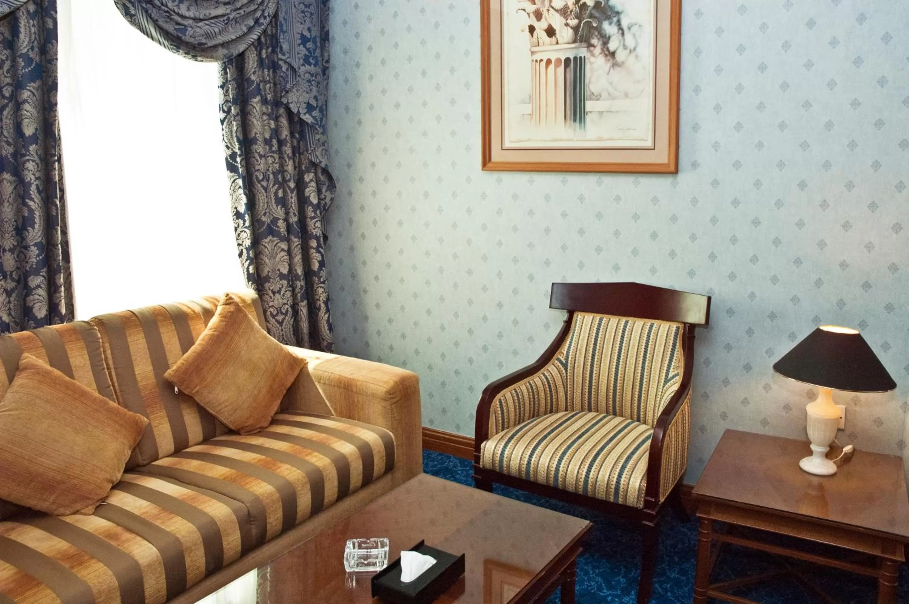Seating area in Regent Palace Hotel