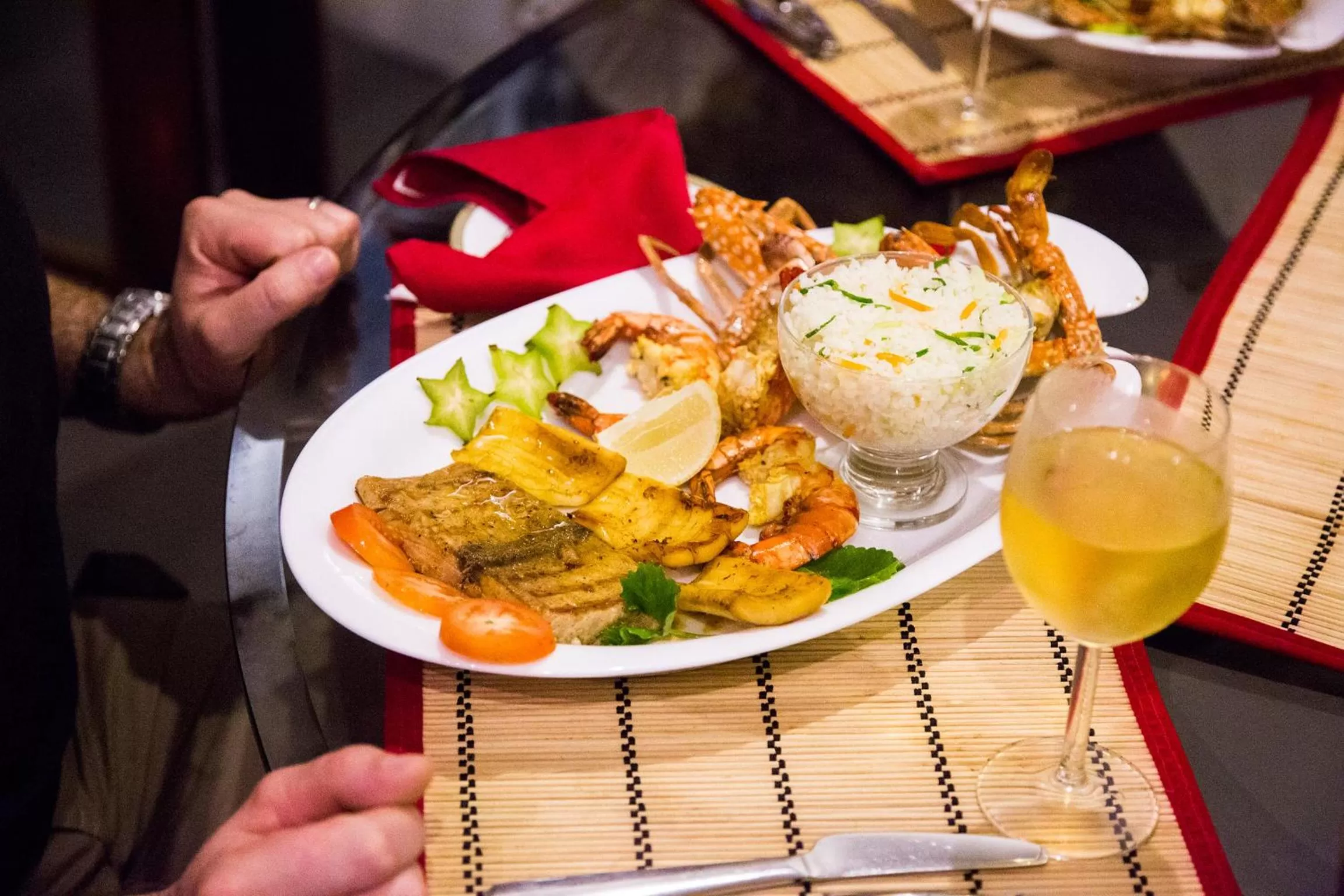 Food and drinks in Suriya Arana