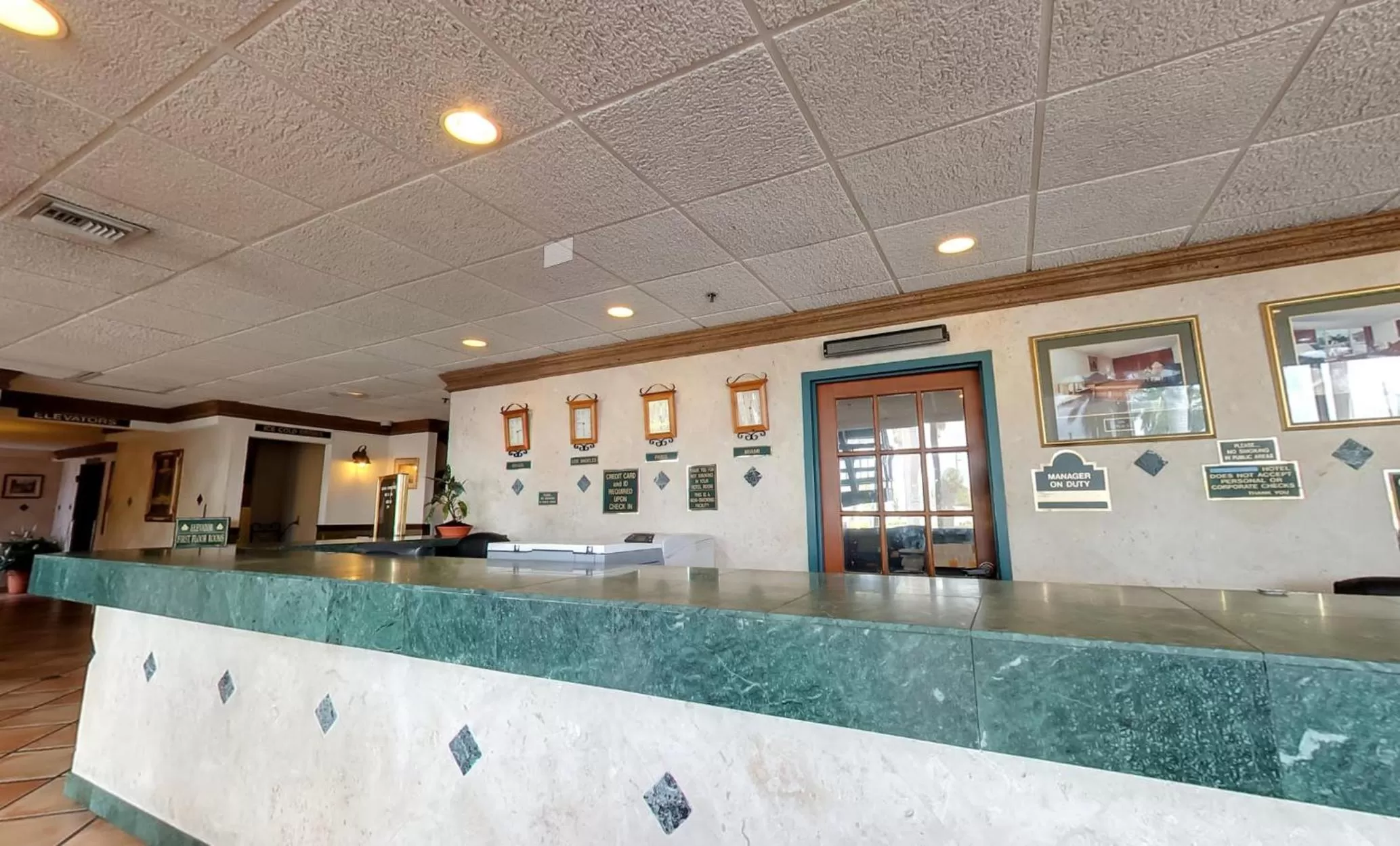 Lobby or reception in Miami Gardens Inn & Suites