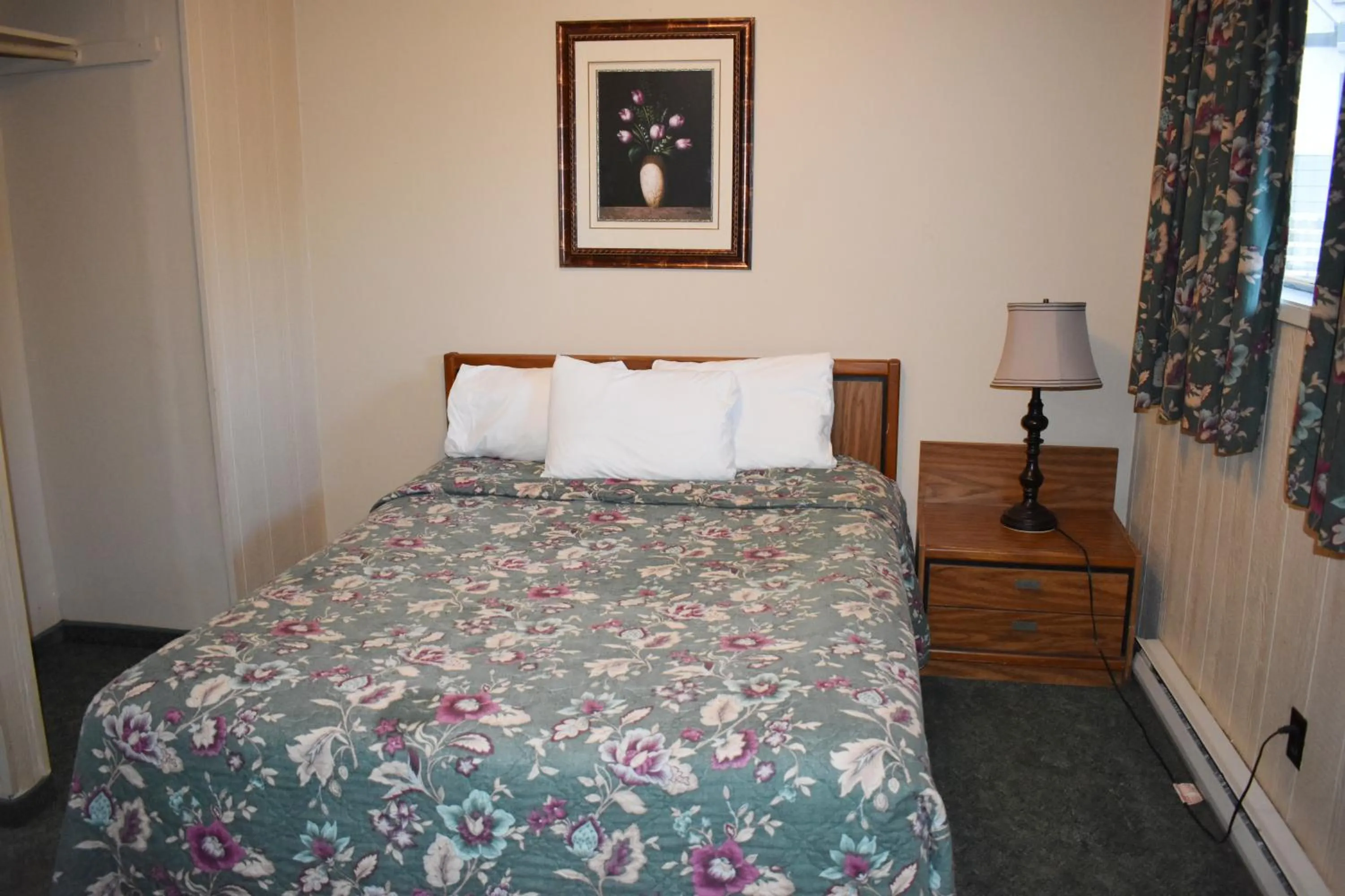 Bedroom, Bed in Hope Inn and Suites