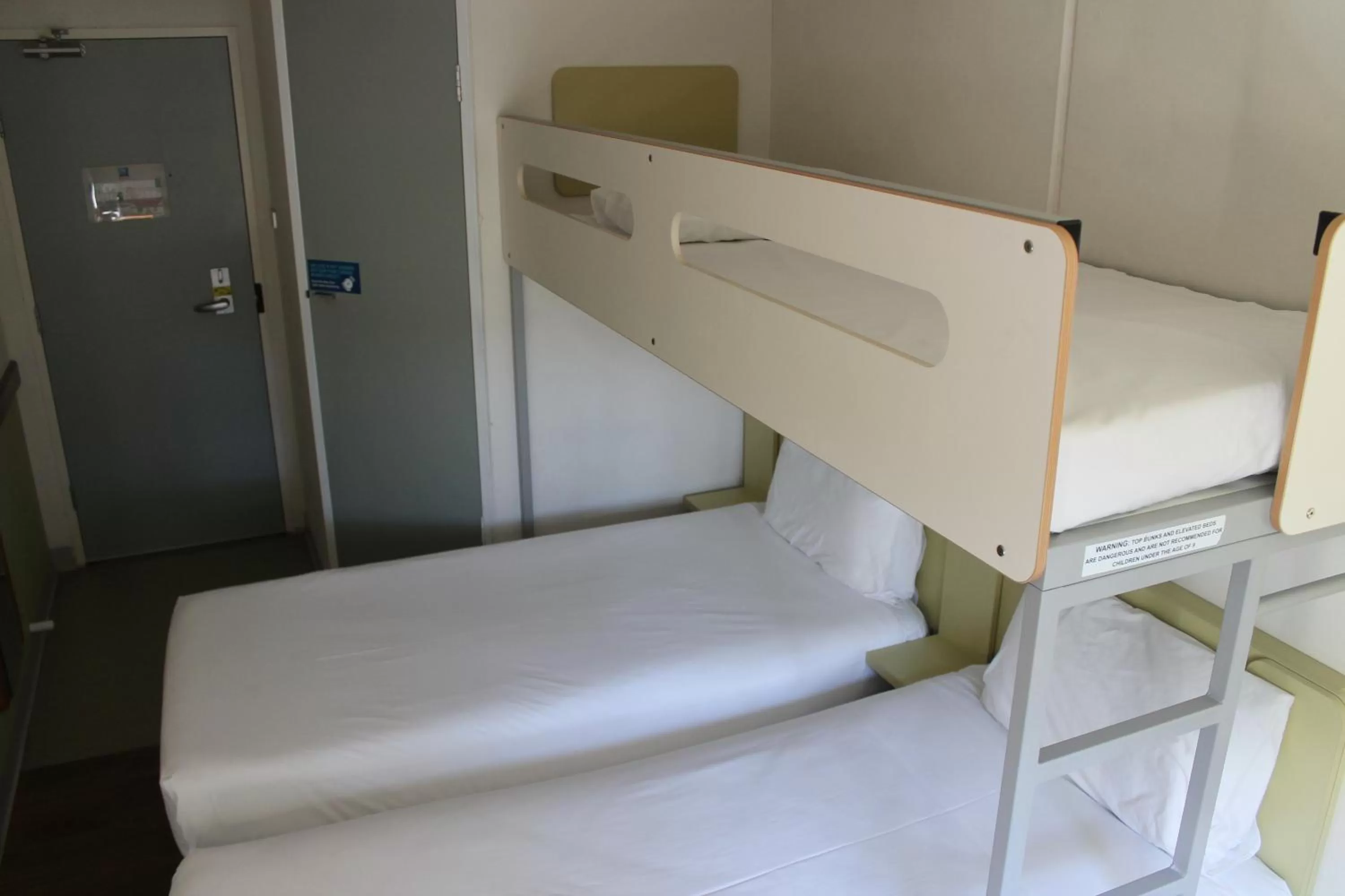Bed in ibis Budget - Melbourne Airport