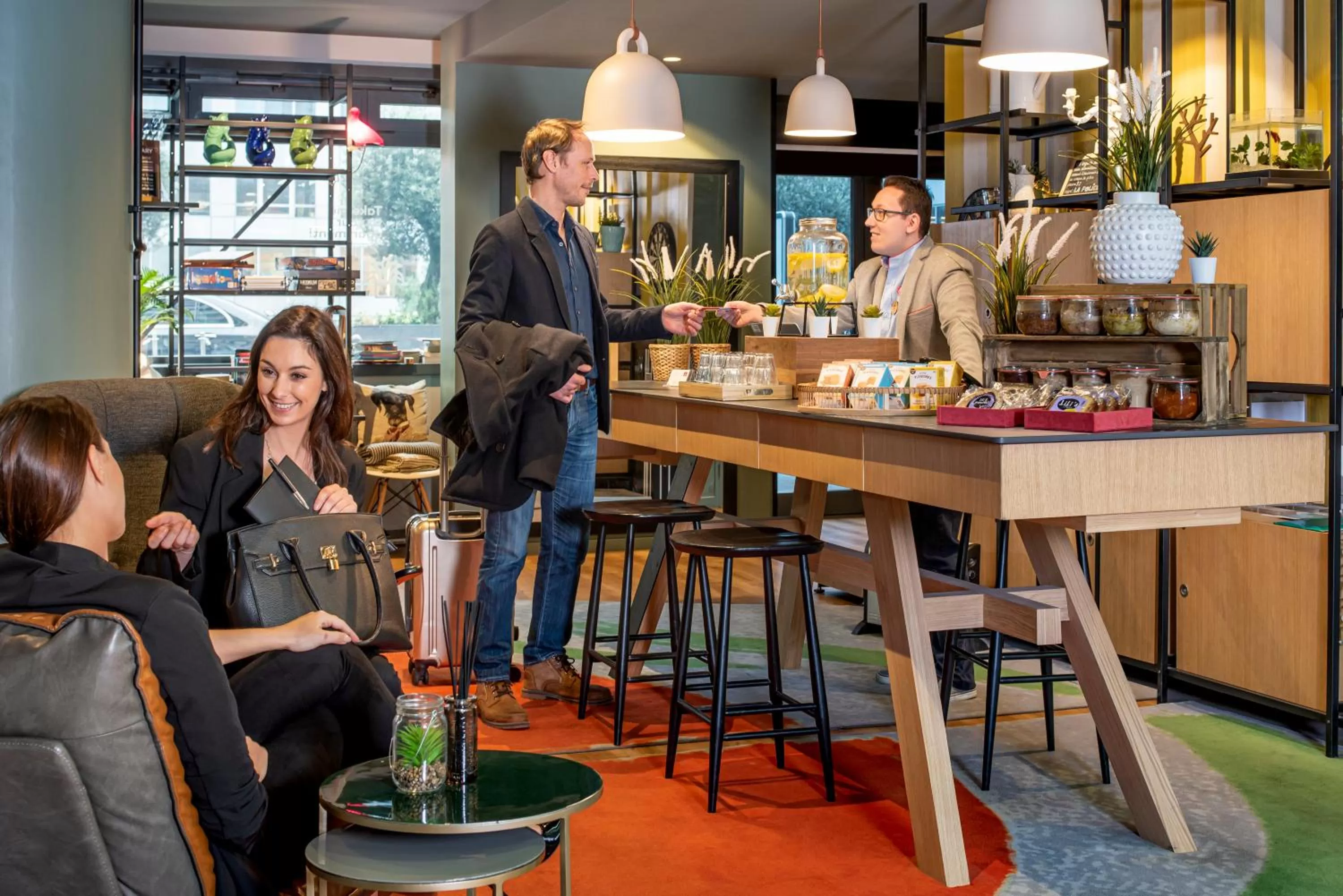 Lobby or reception in Aparthotel Adagio Paris Bercy Village