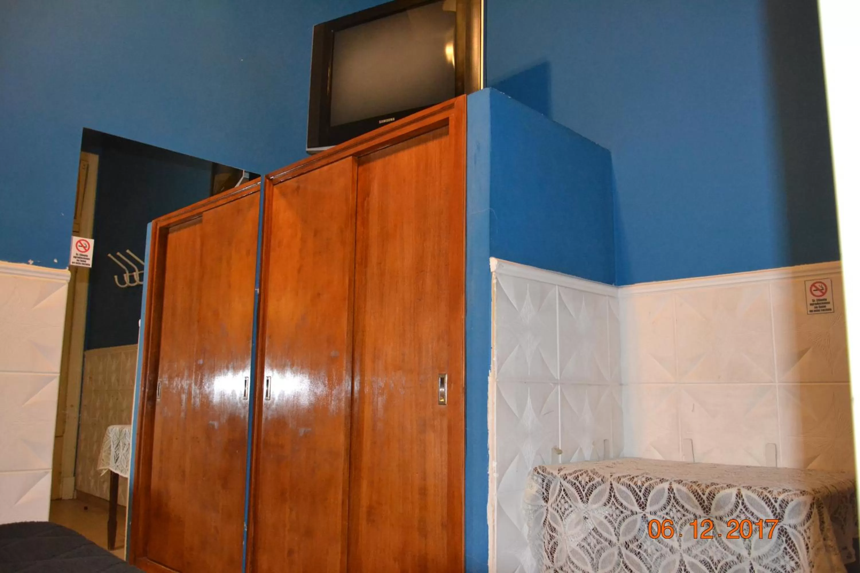 TV/Entertainment Center in Hotel Victoria