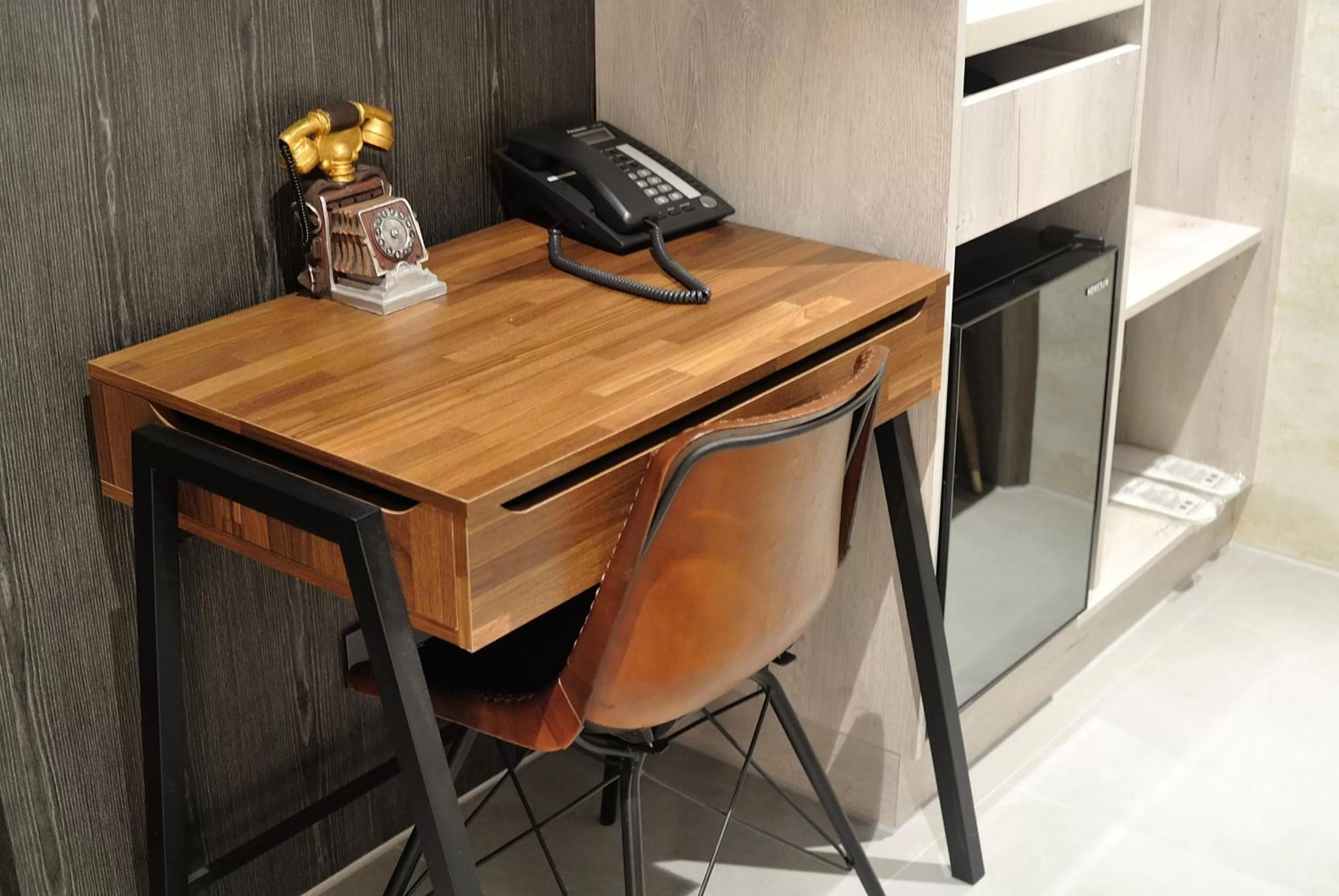 Coffee/tea facilities, Dining Area in K HOTEL