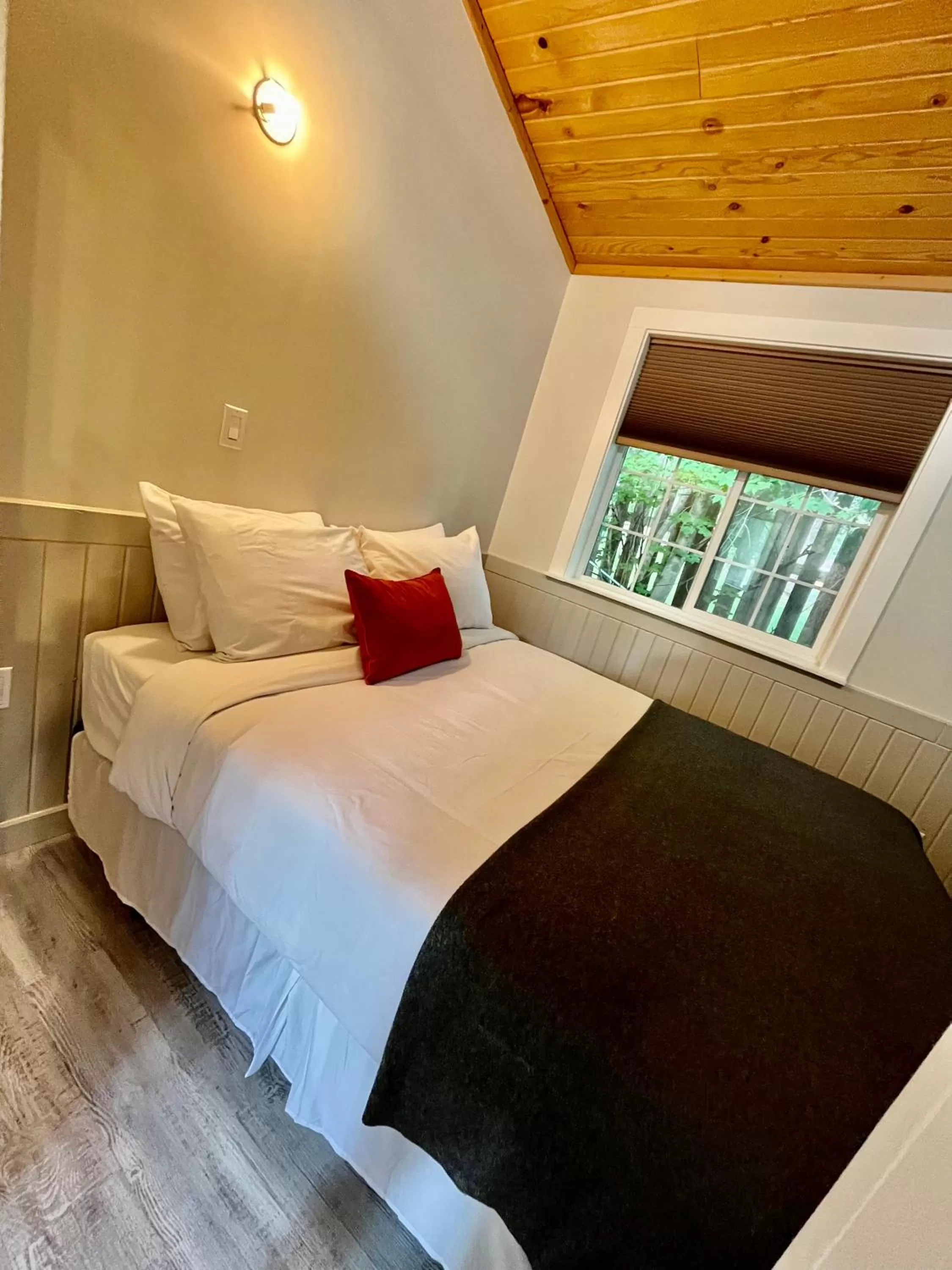 Bedroom, Bed in Barefoot Villas and Retreat