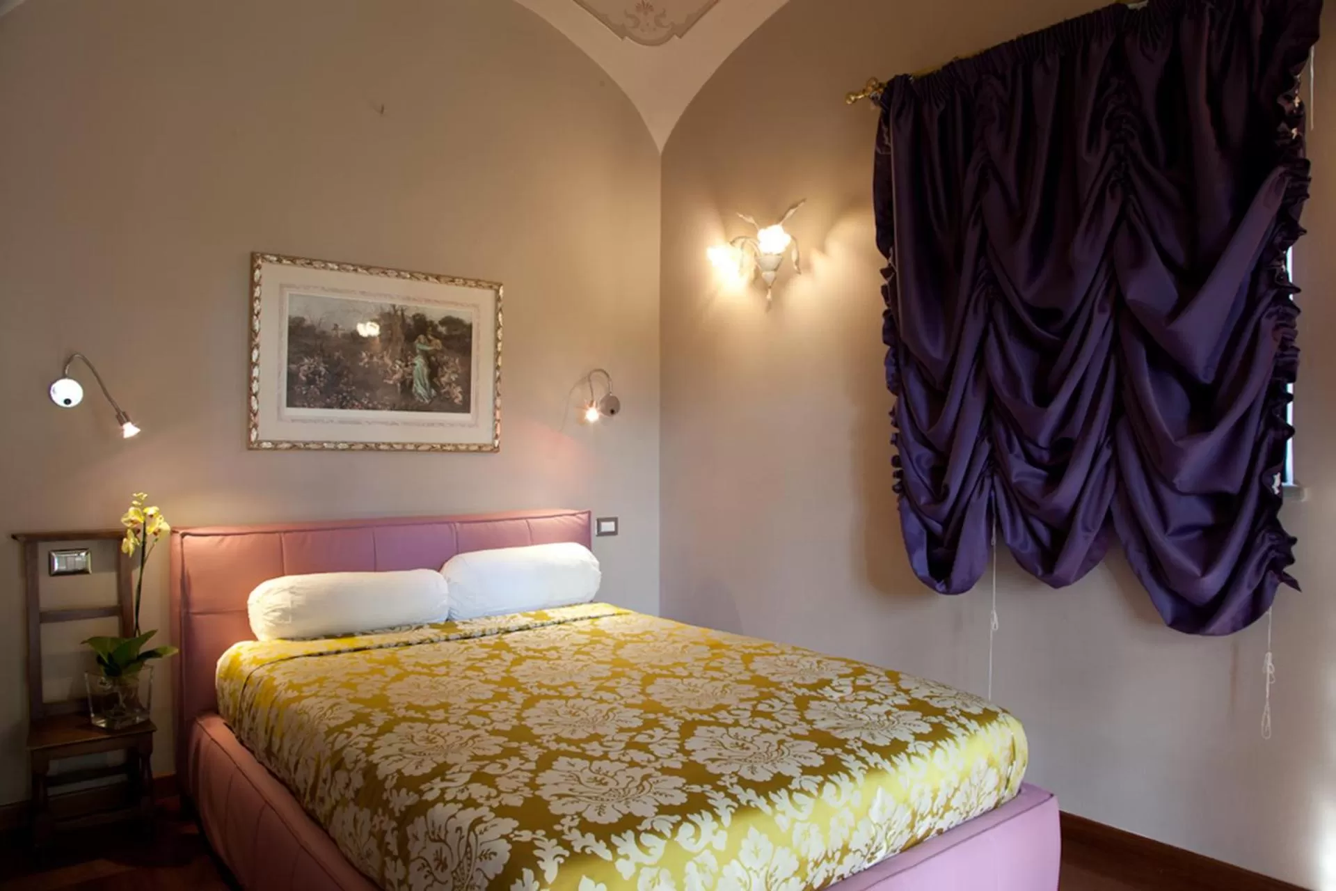 Bed in Relais Montemaggiore