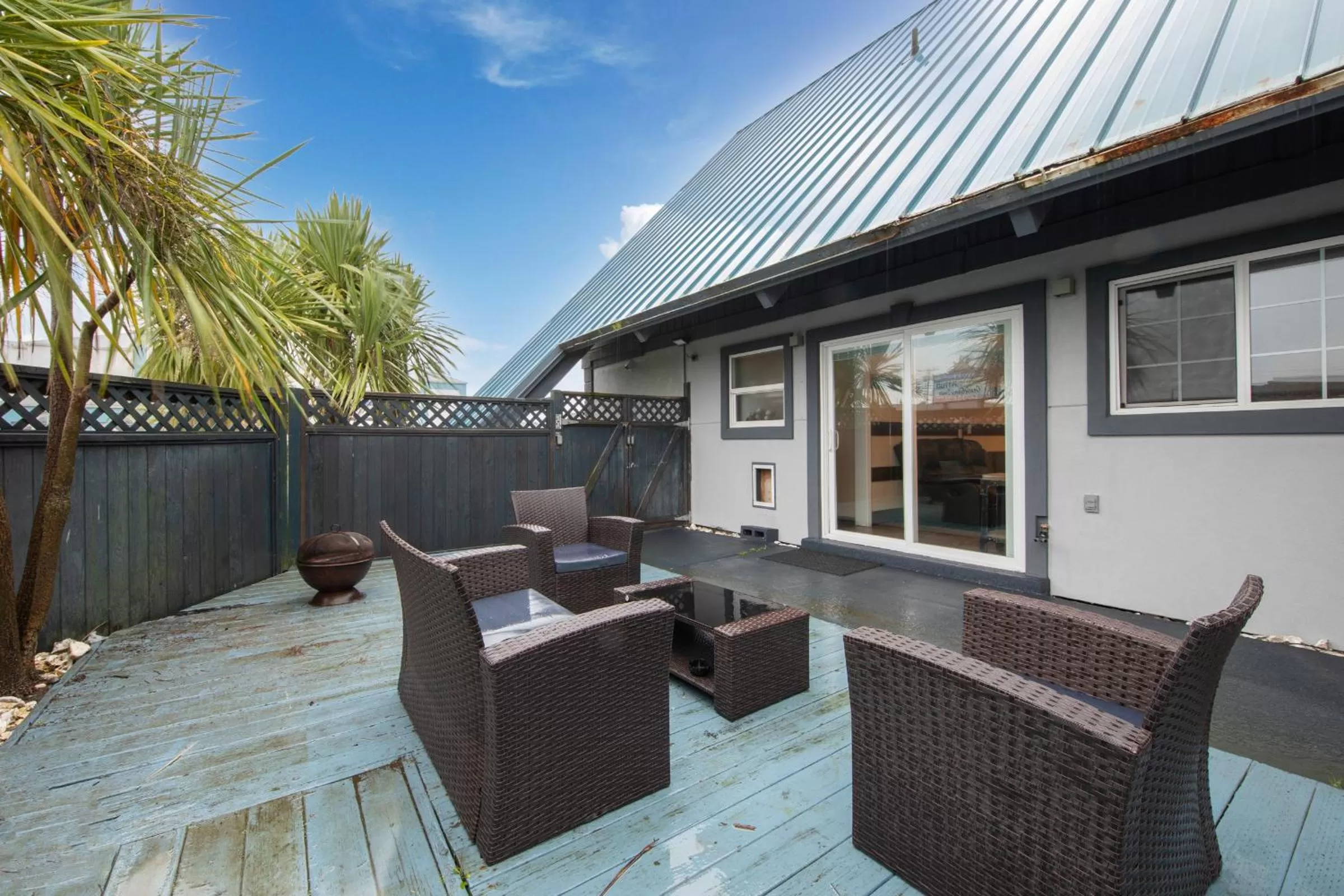 Patio in Wanderlust Inn