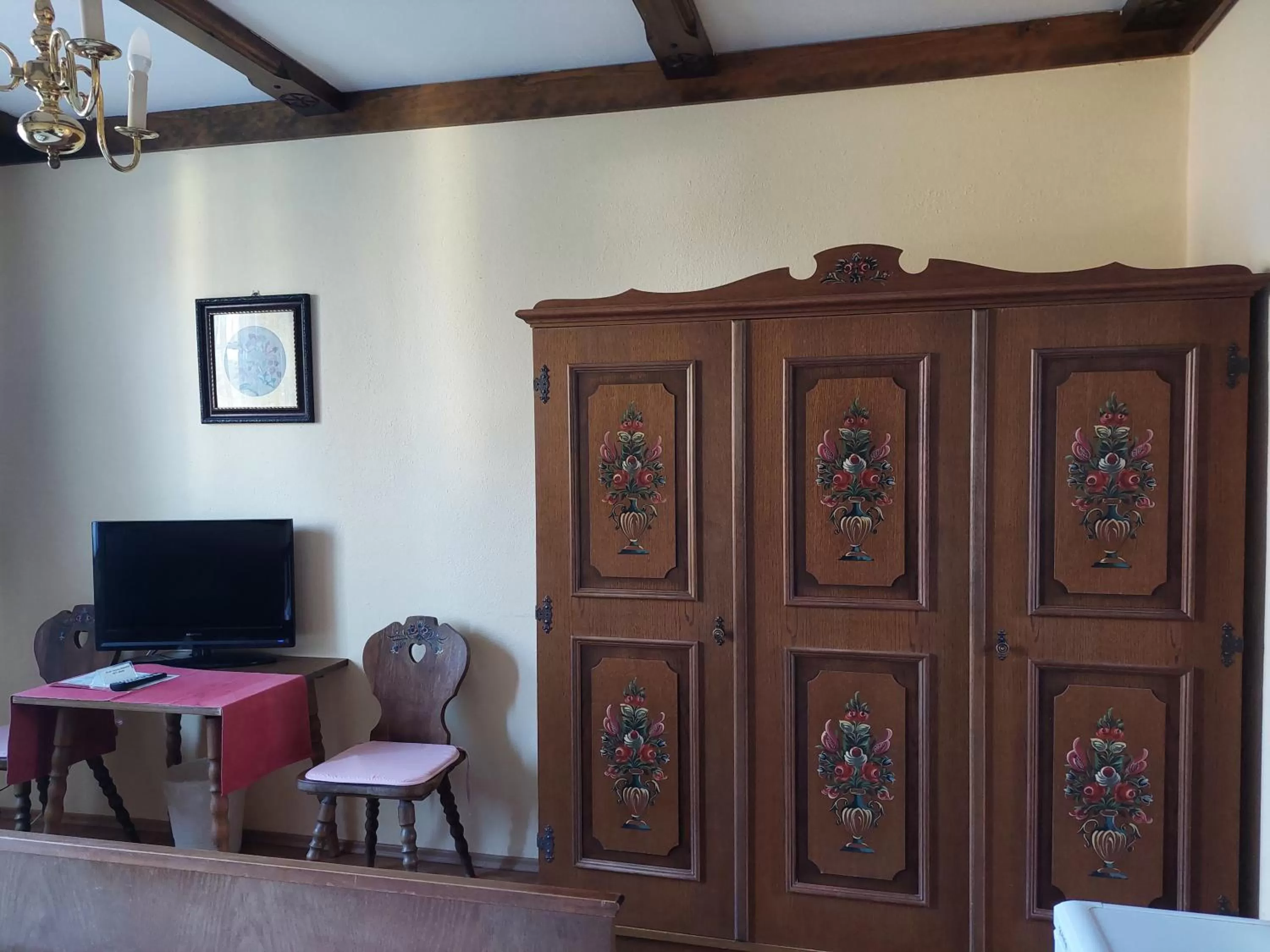 TV/Entertainment Center in Pension Welserhof