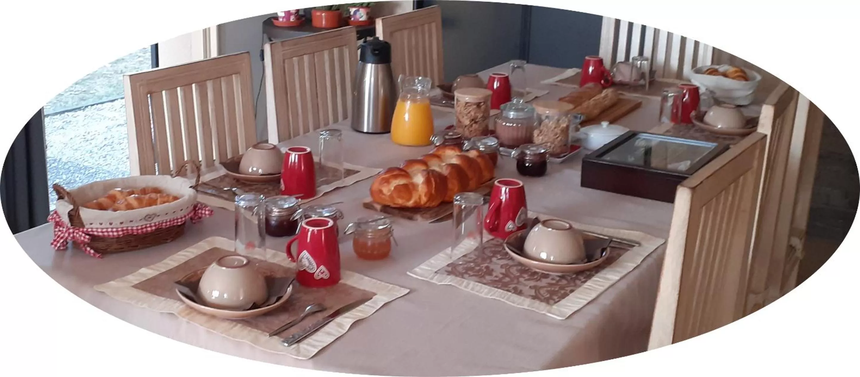 Breakfast in Au P'tit Versailles