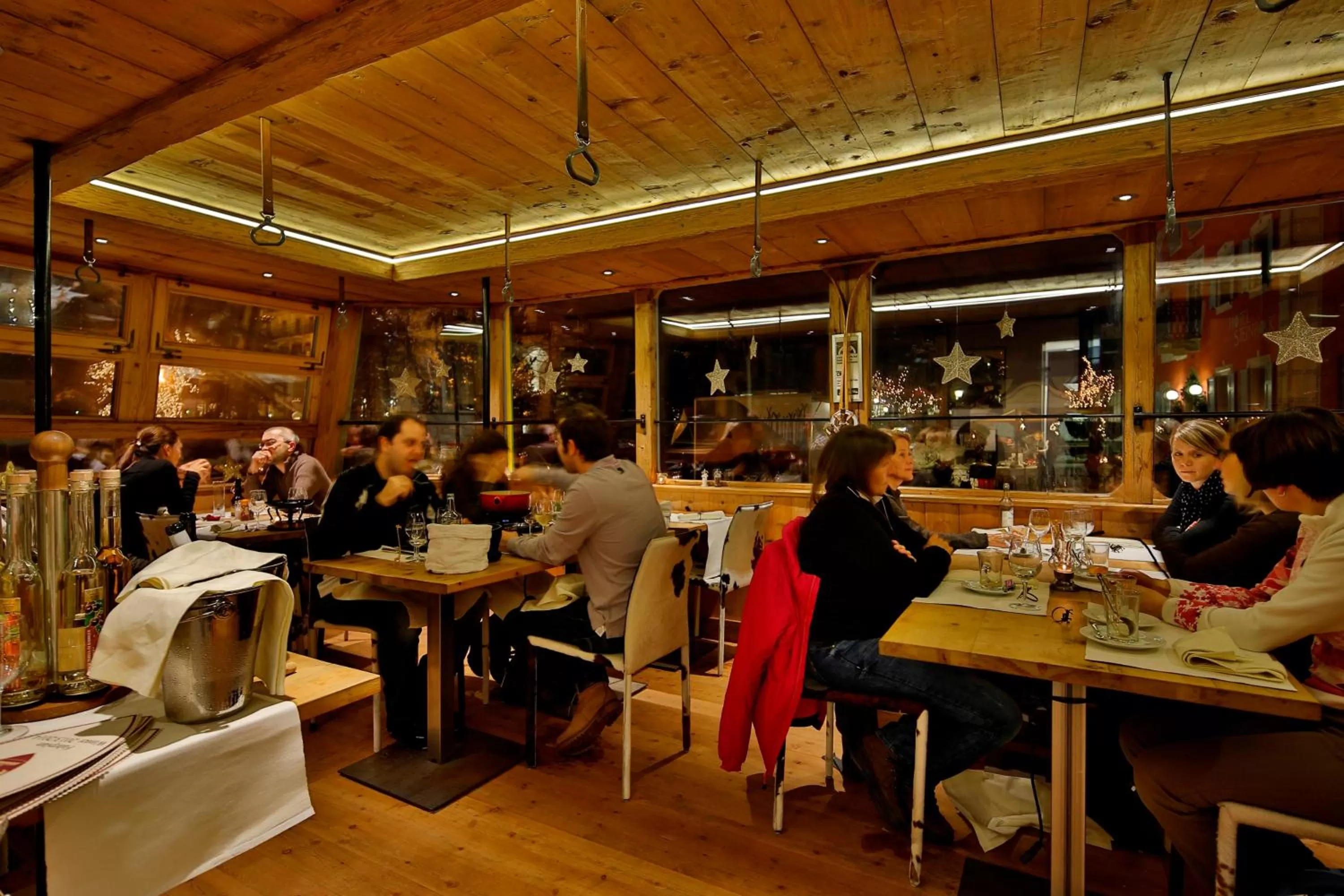 Restaurant/places to eat in Hotel Steinbock Pontresina