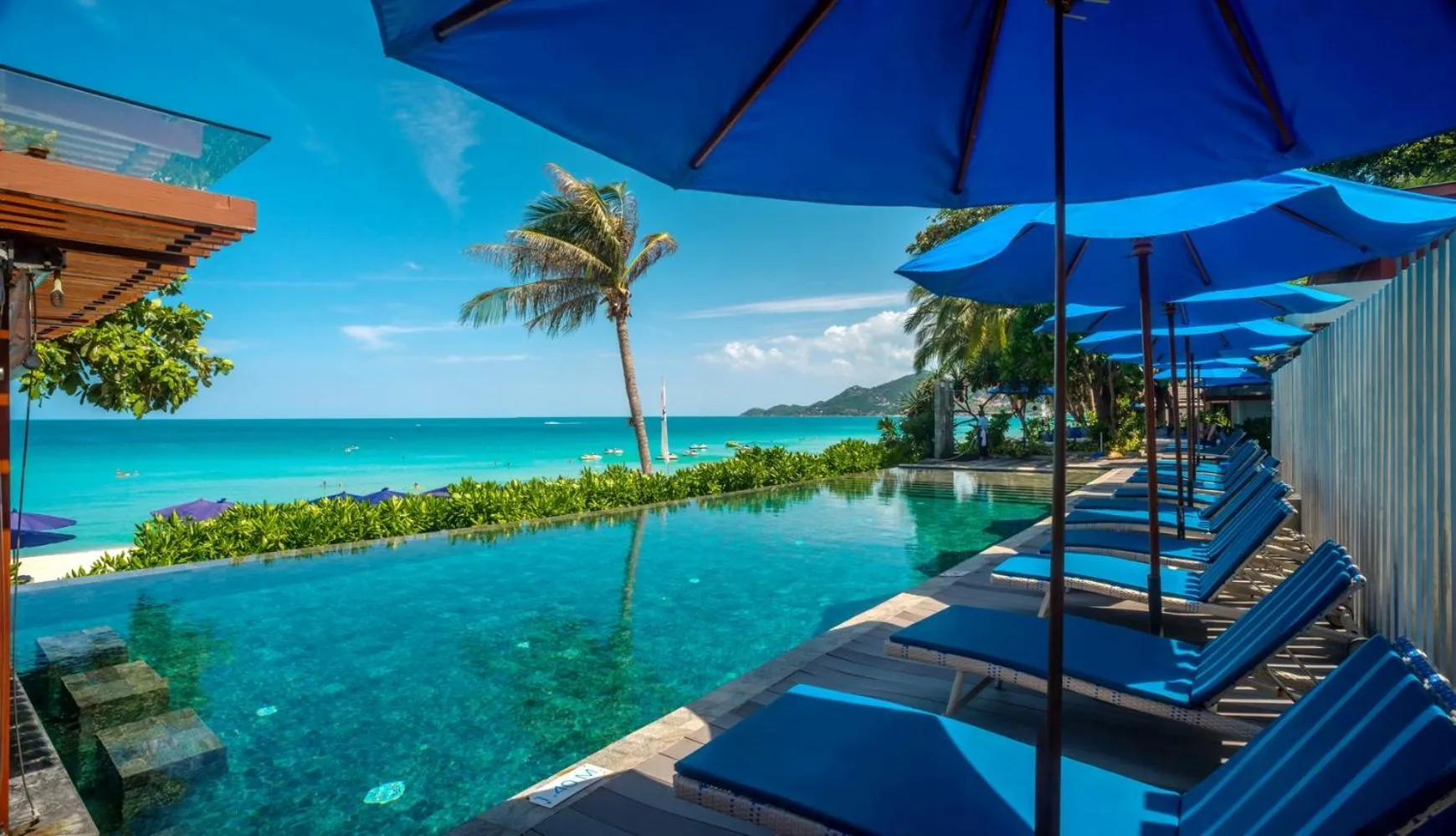 Swimming pool in Synergy Samui